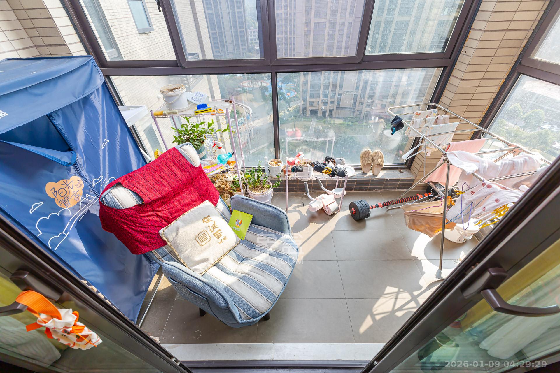 时代倾城四期  1室0厅0卫    95.0万阳台