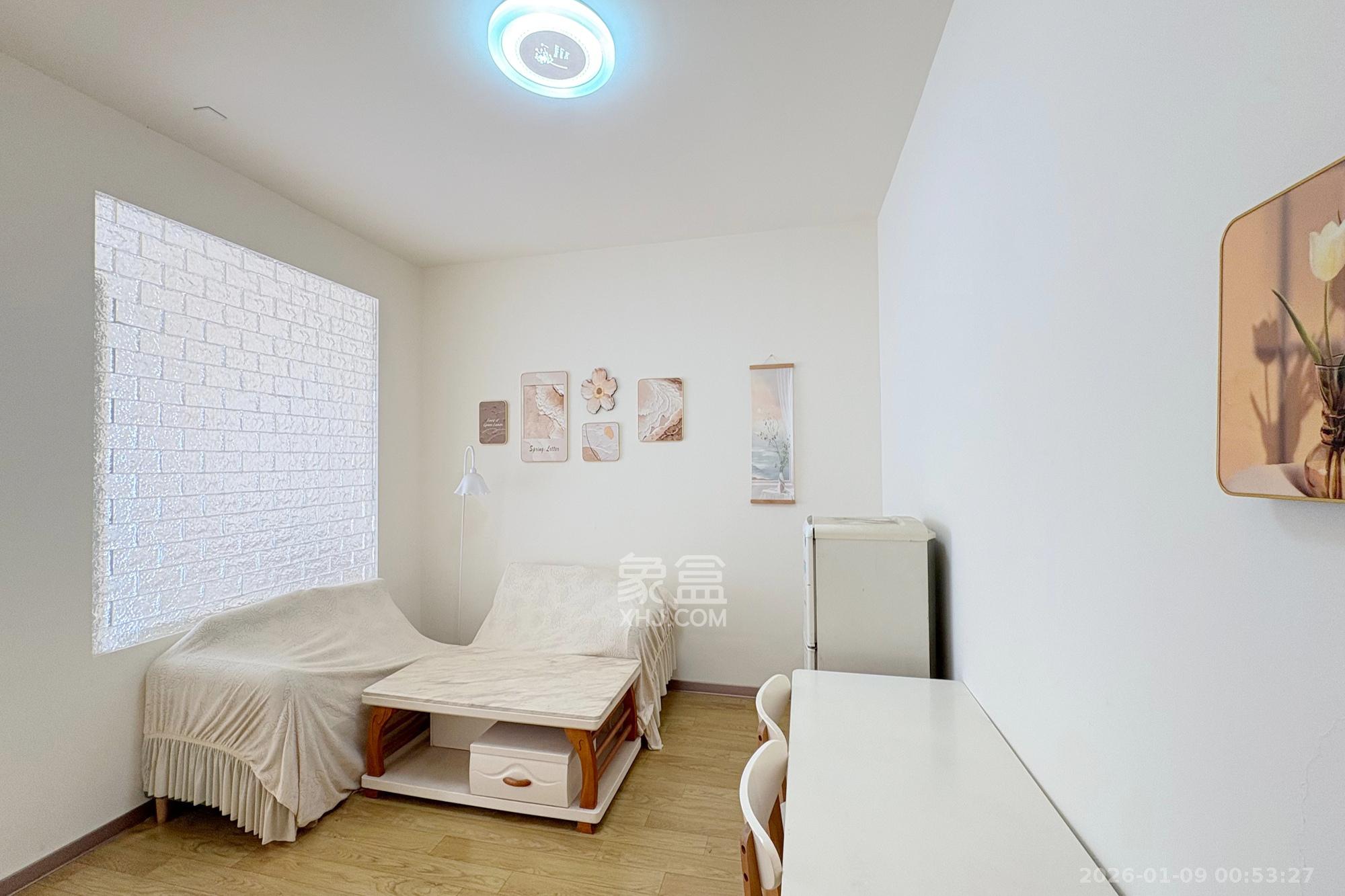 华瑞电子商厦（湖南科佳摄影城）  1室1厅1卫    36.0万