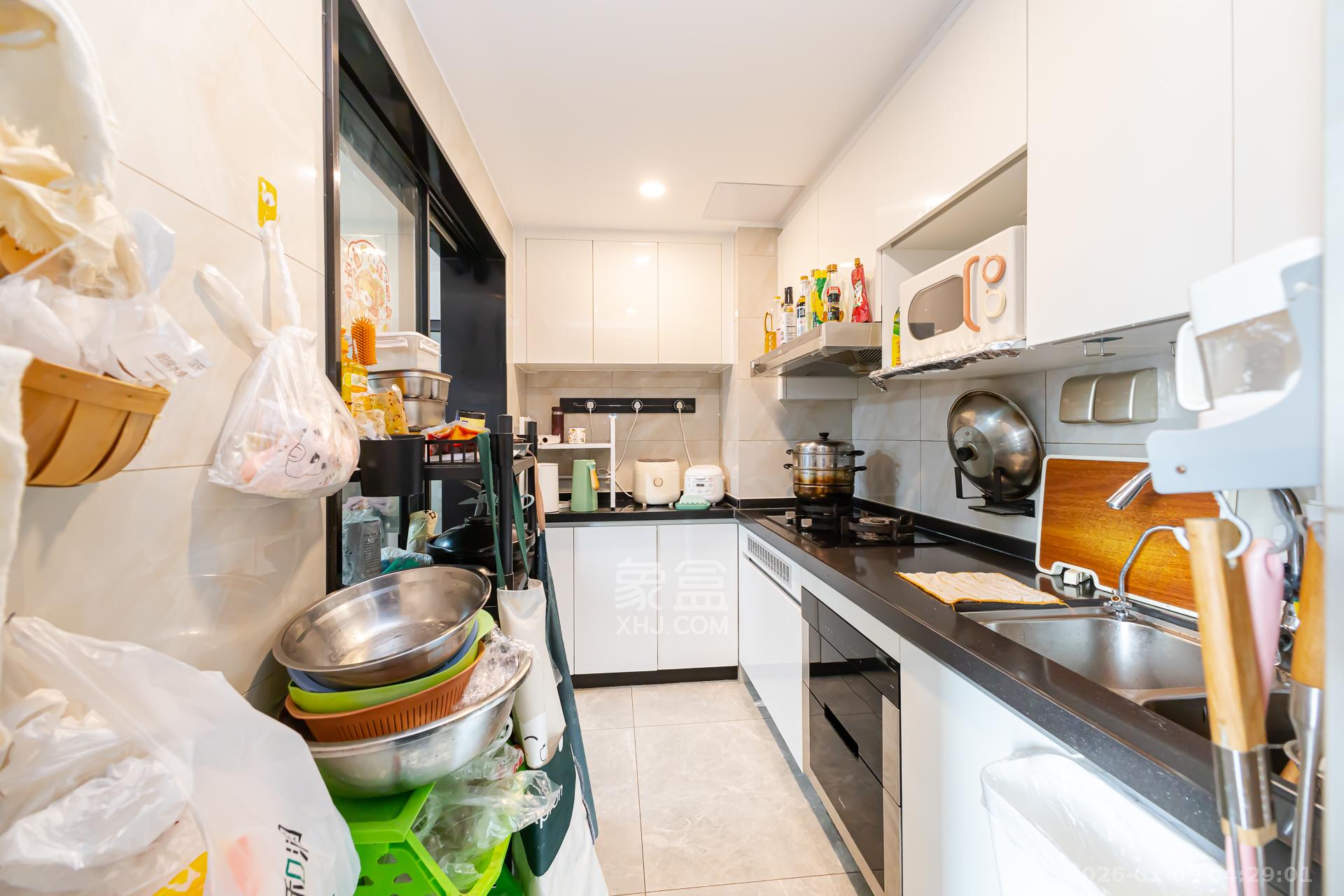 时代倾城四期  1室0厅0卫    95.0万厨房