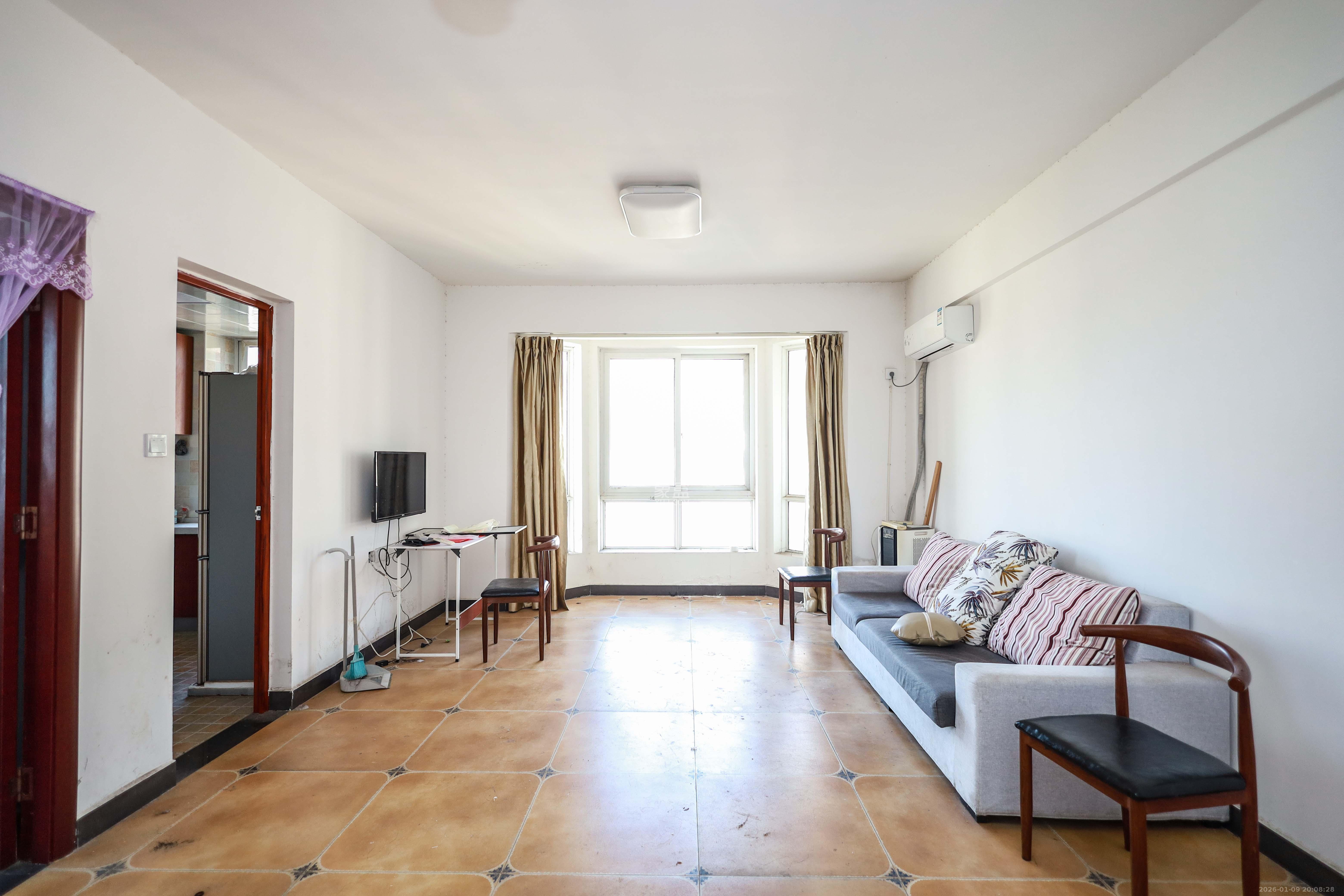 长房西郡  3室2厅2卫    76.0万