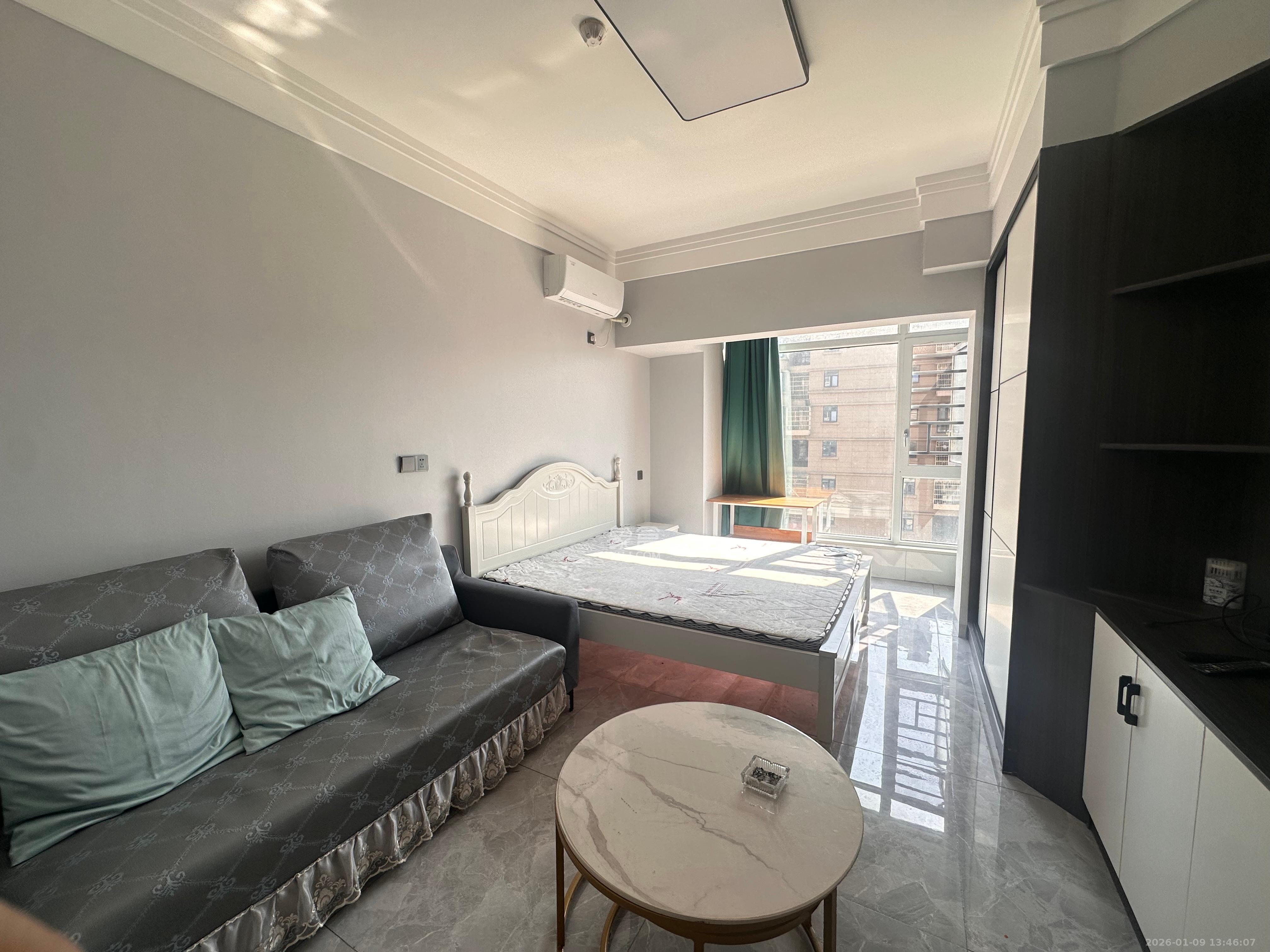 嘉雨兴园  1室1厅1卫    1700.0元/月