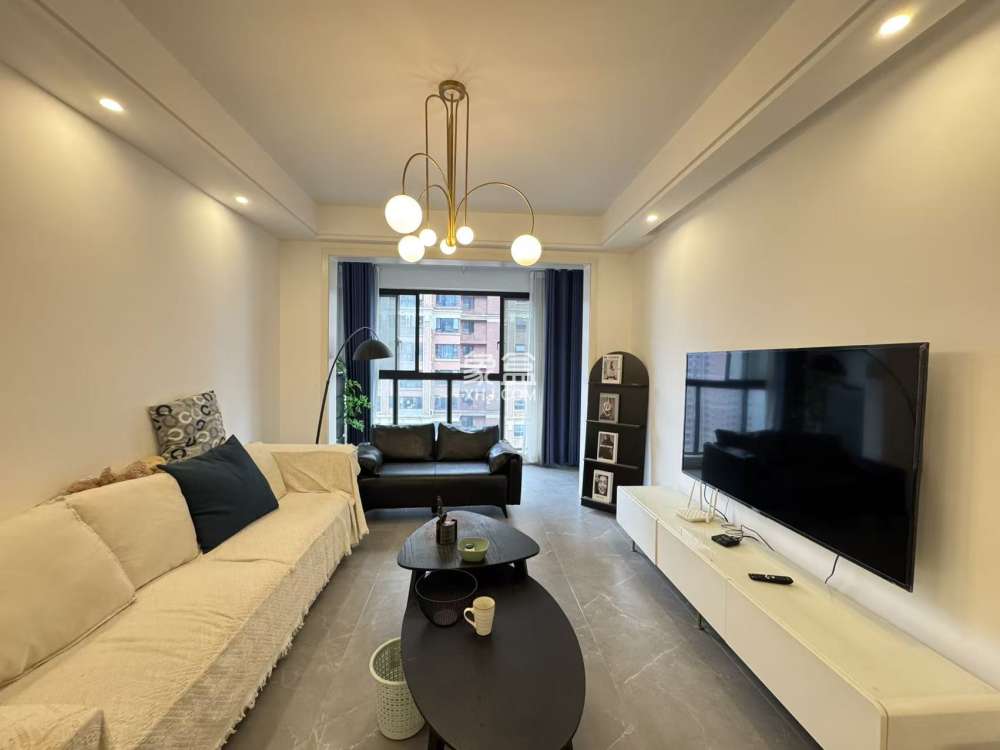 翡翠公园（北大资源）  3室2厅2卫    58.8万