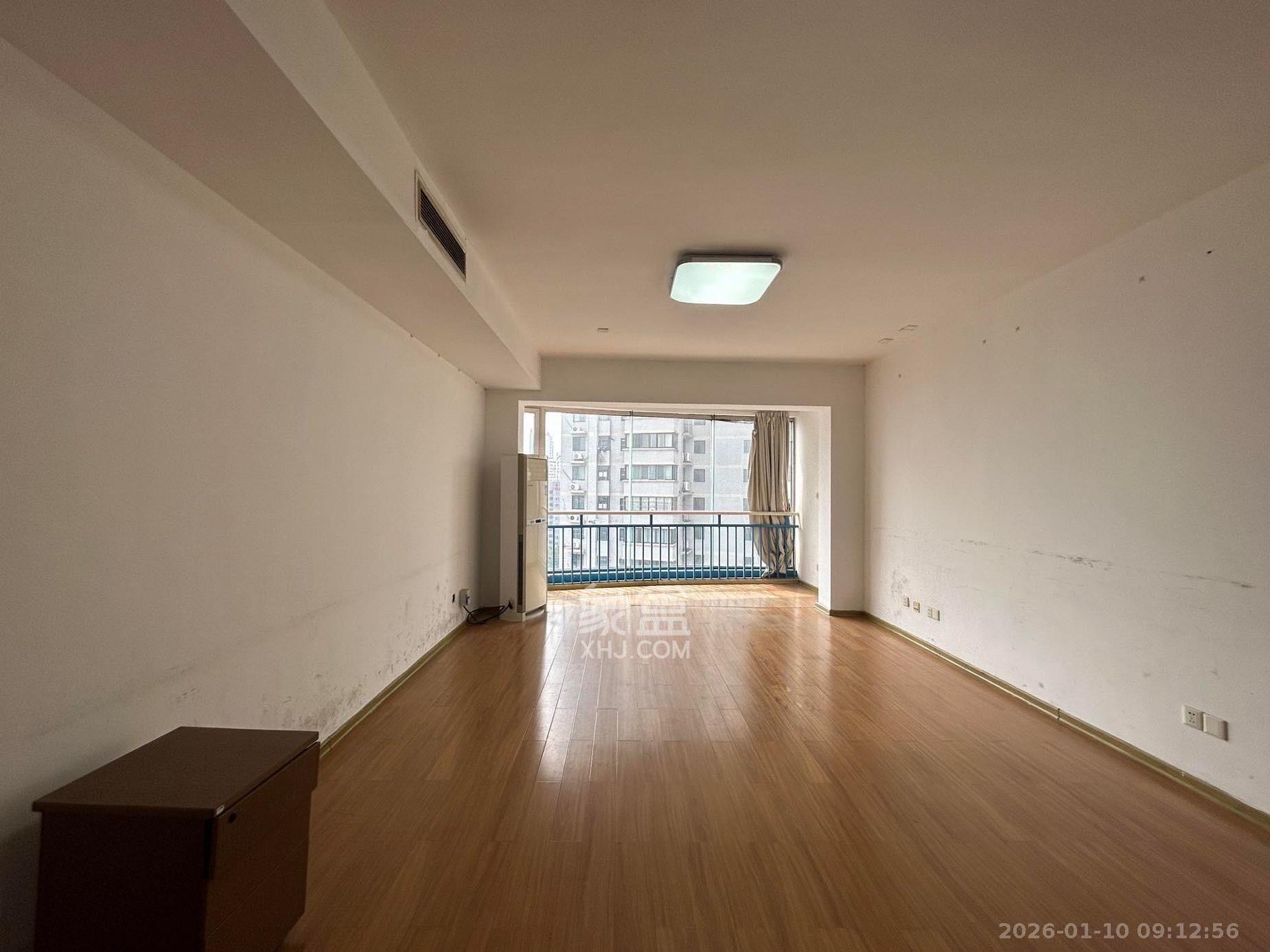 新世纪花苑  1室3厅2卫    3300.0元/月