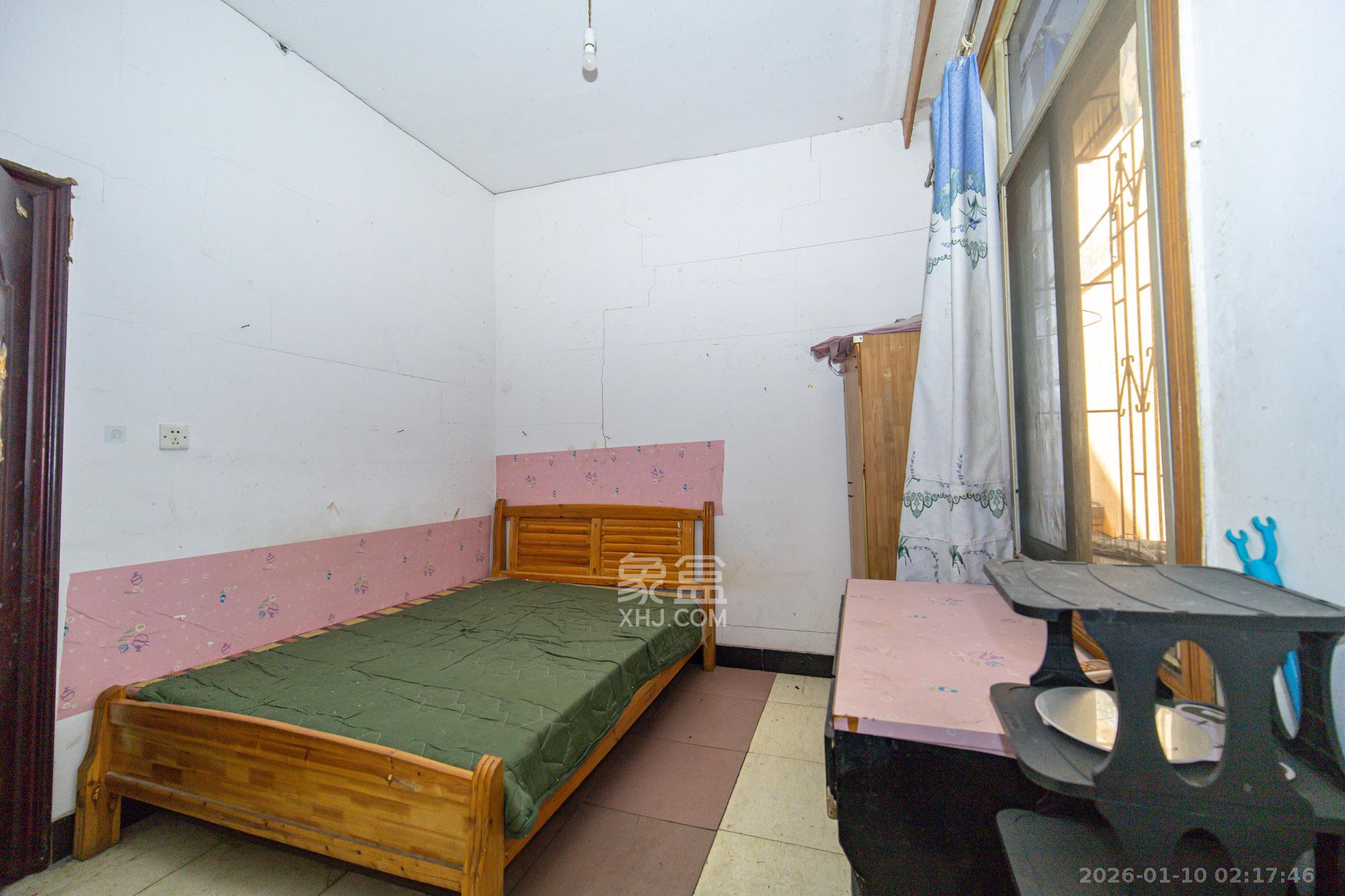 星沙六区  4室2厅1卫    180.0万