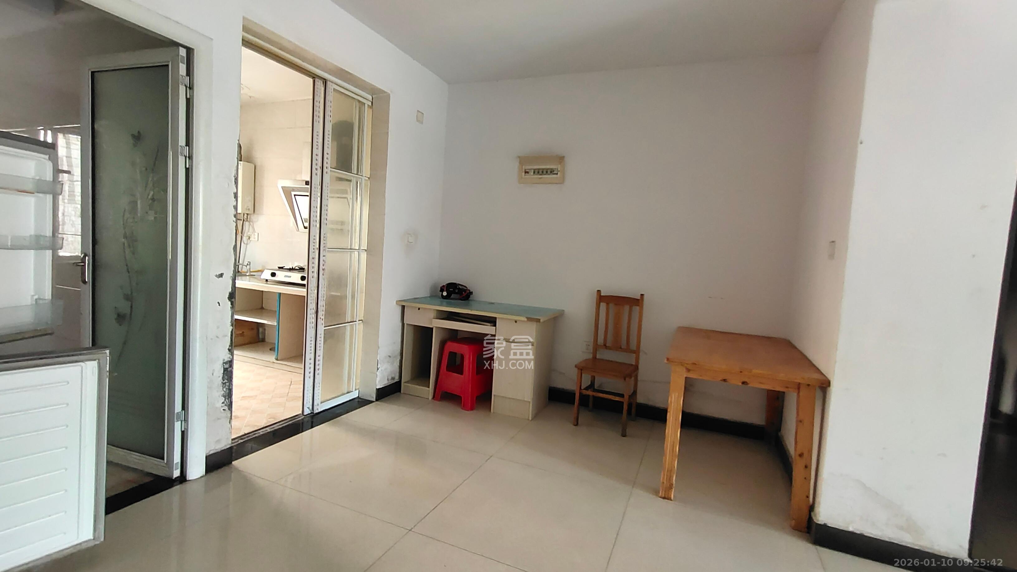 丽发新城 3室2厅2卫 2000.0元/月 丽发新城 3室2厅2卫 2000.0元/月室内图