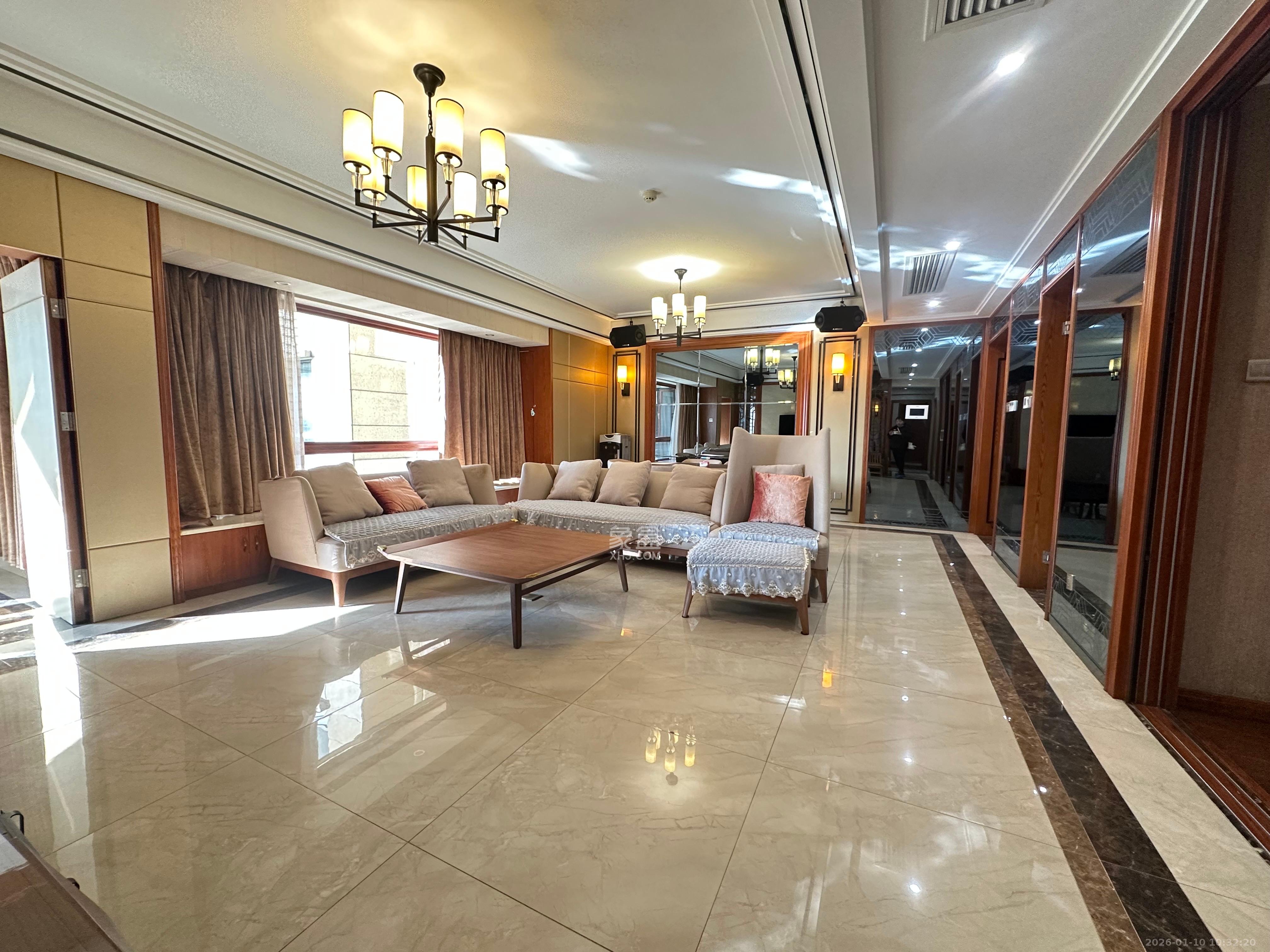 保利国际广场  4室2厅2卫    8000.0元/月