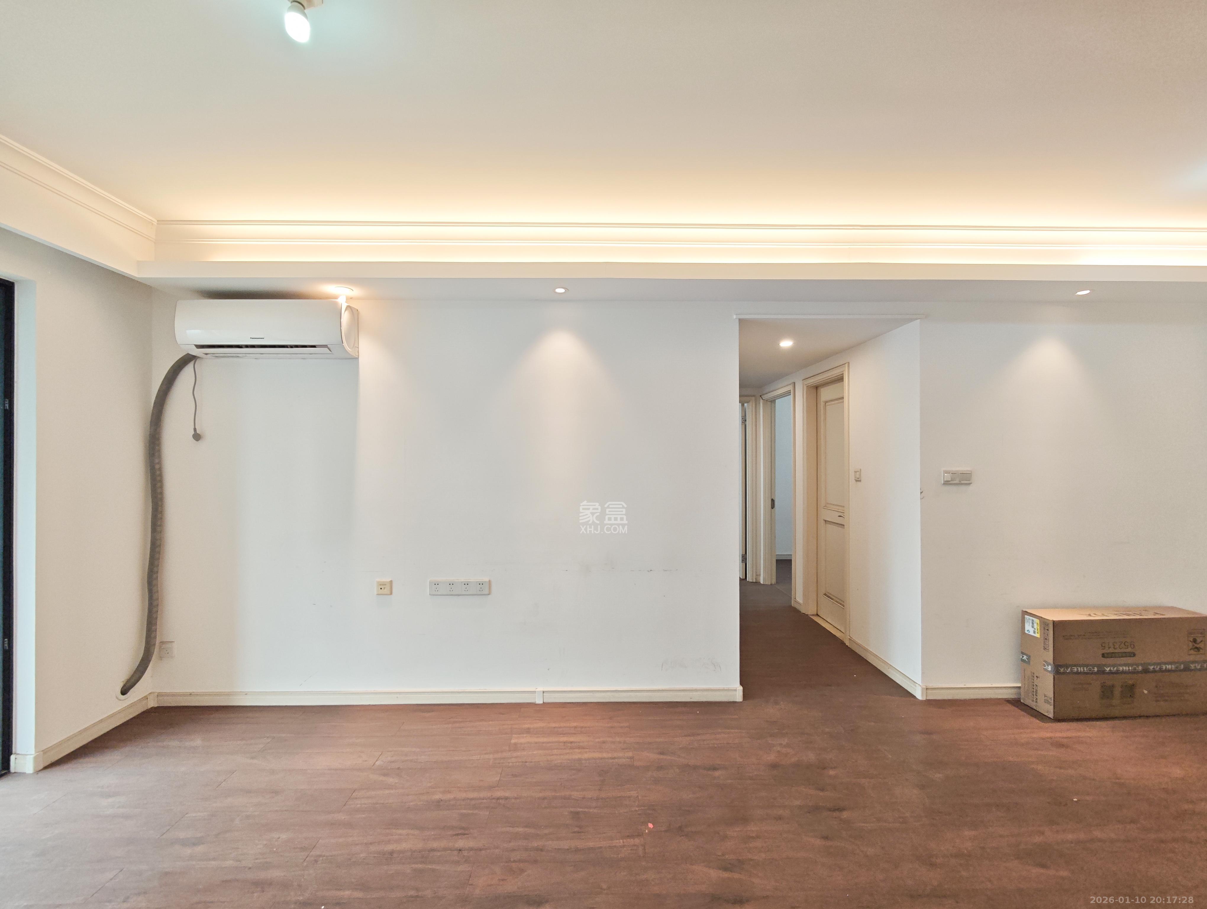 万科魅力之城  3室2厅2卫    84.0万