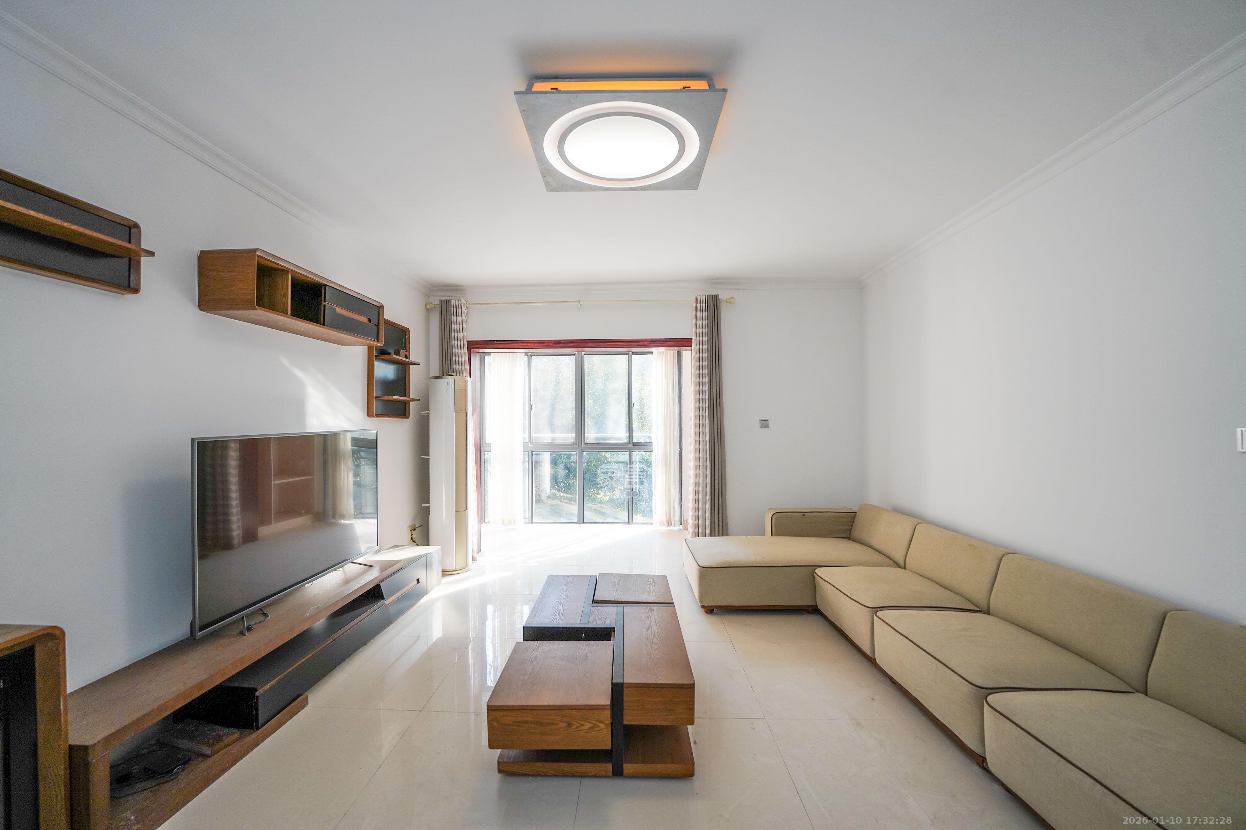 五矿紫湖香醍  4室2厅2卫    82.0万