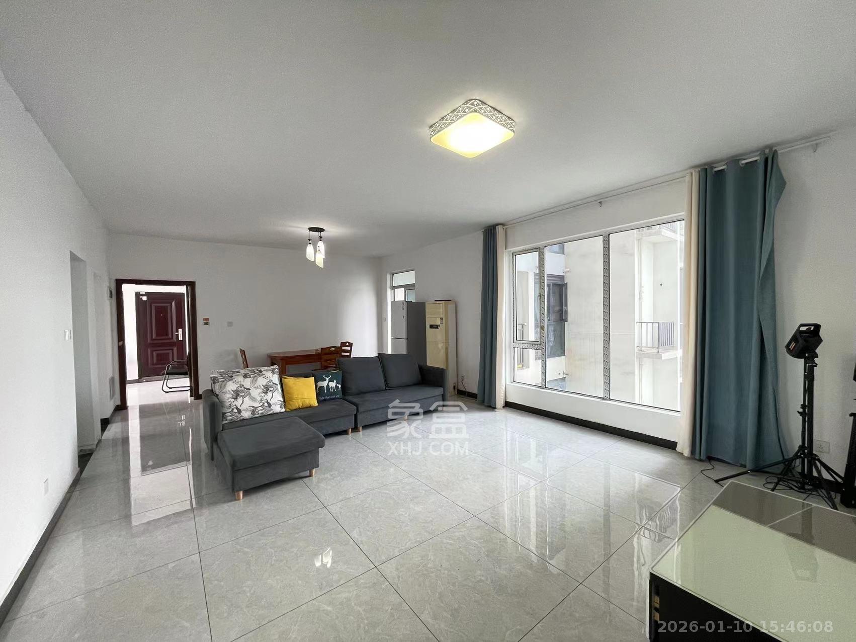 美麓阳光  3室2厅2卫    2500.0元/月