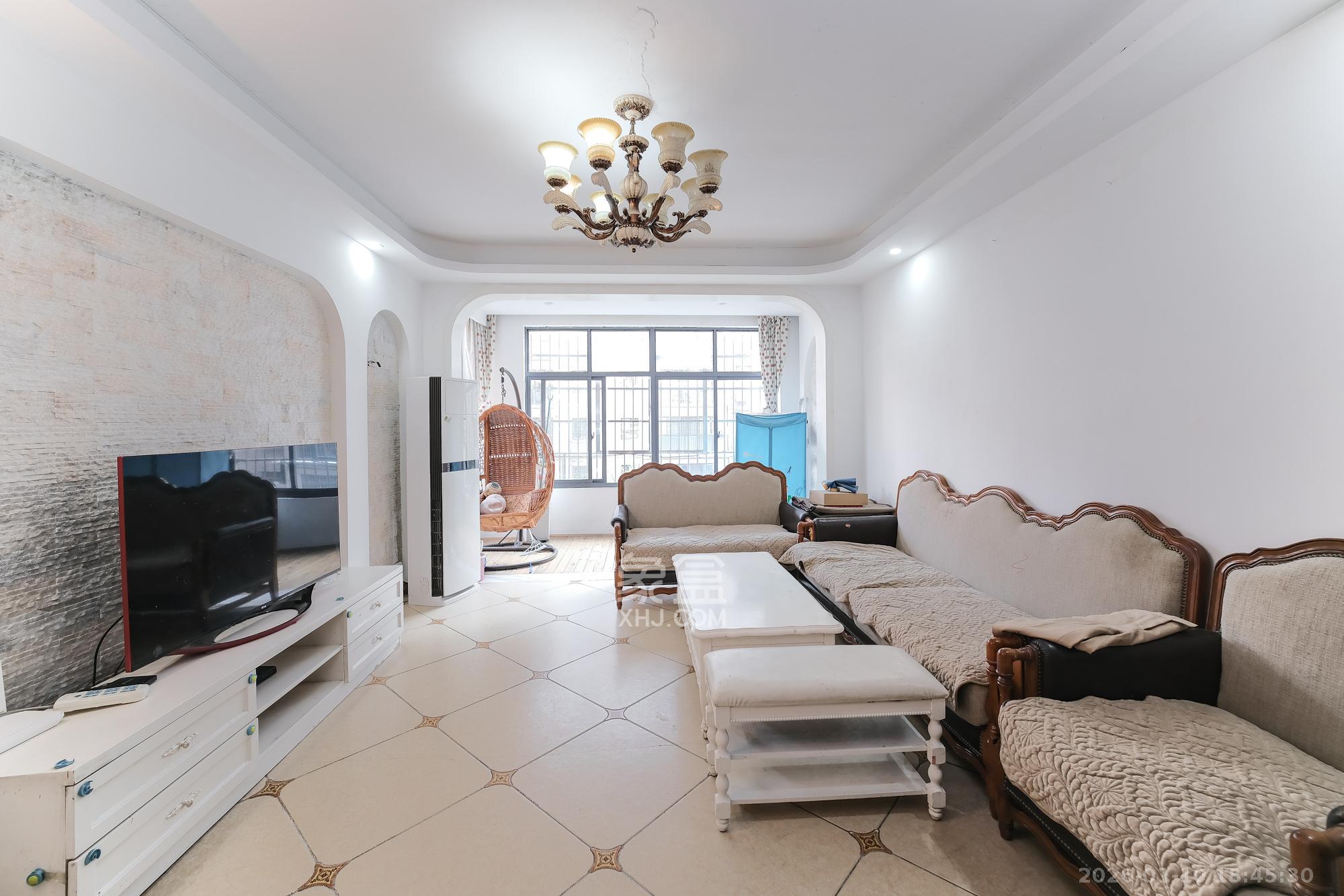 山水湾G区  3室2厅2卫    85.0万