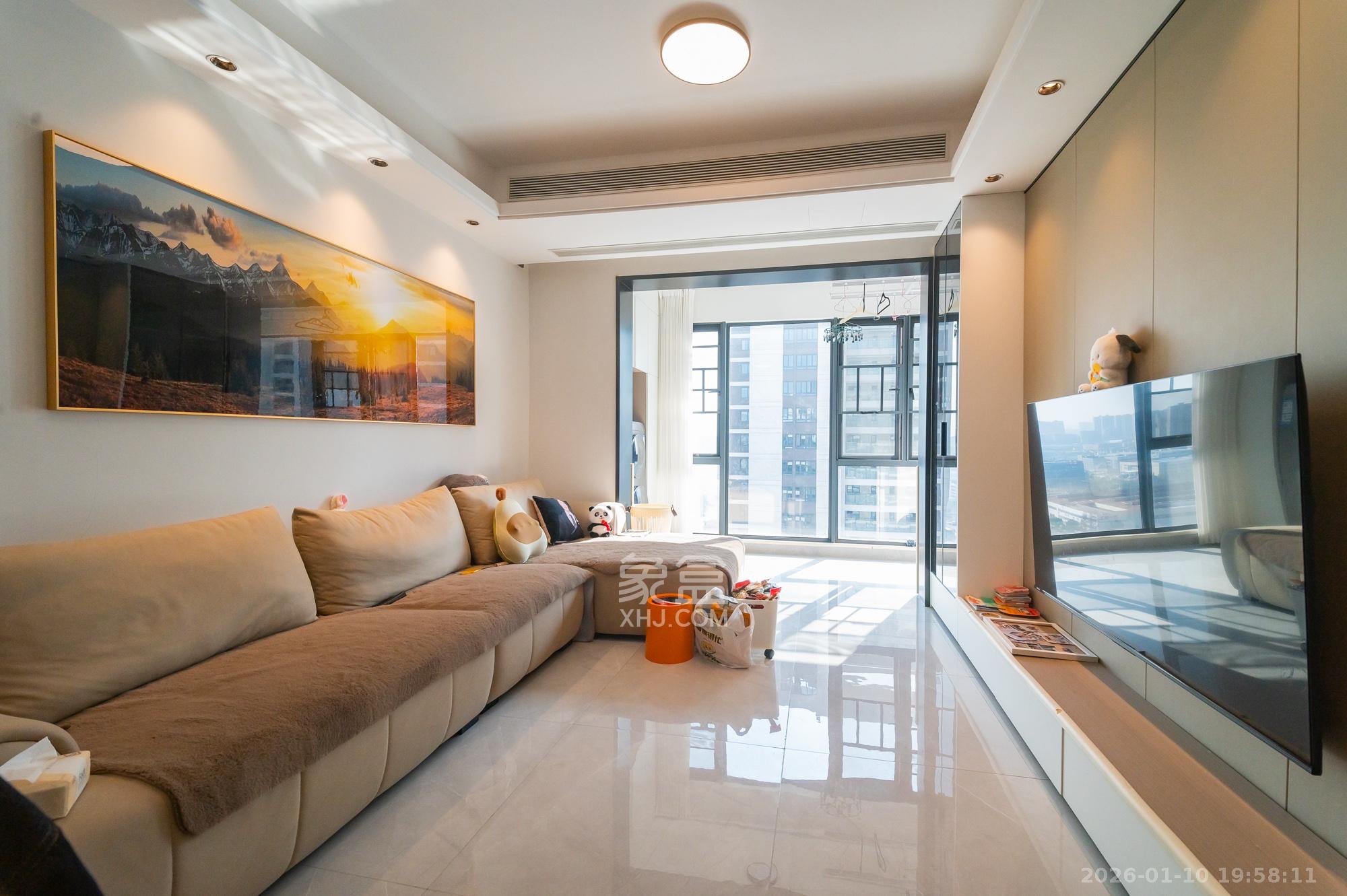 三一云谷一期  3室2厅2卫    98.0万