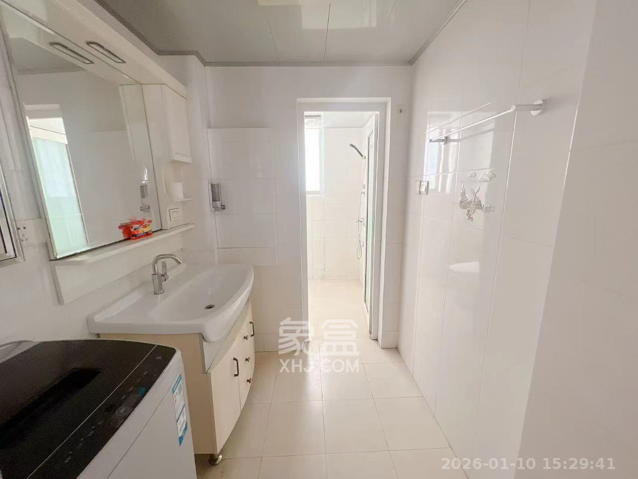 欧陆经典  3室2厅1卫    4000.0元/月