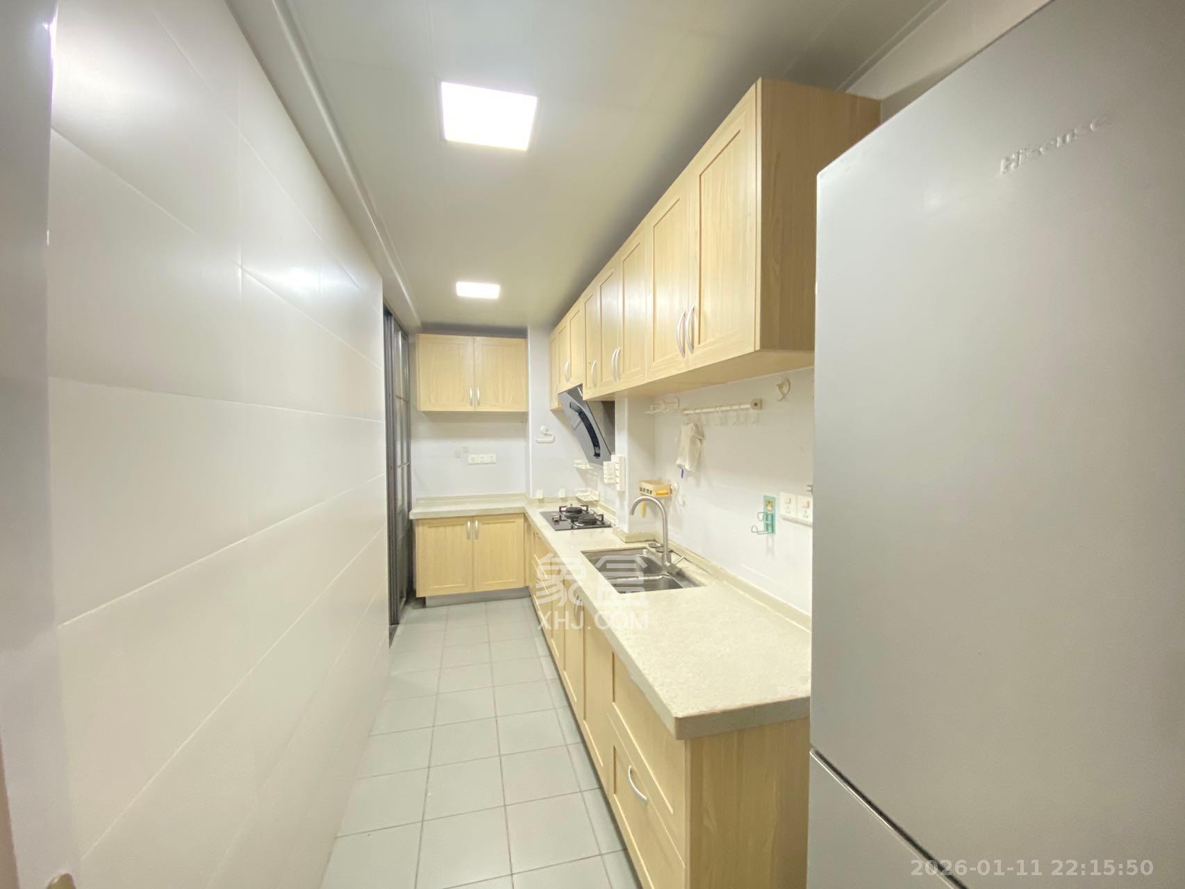 欧莱雅郡  3室2厅1卫    2000.0元/月