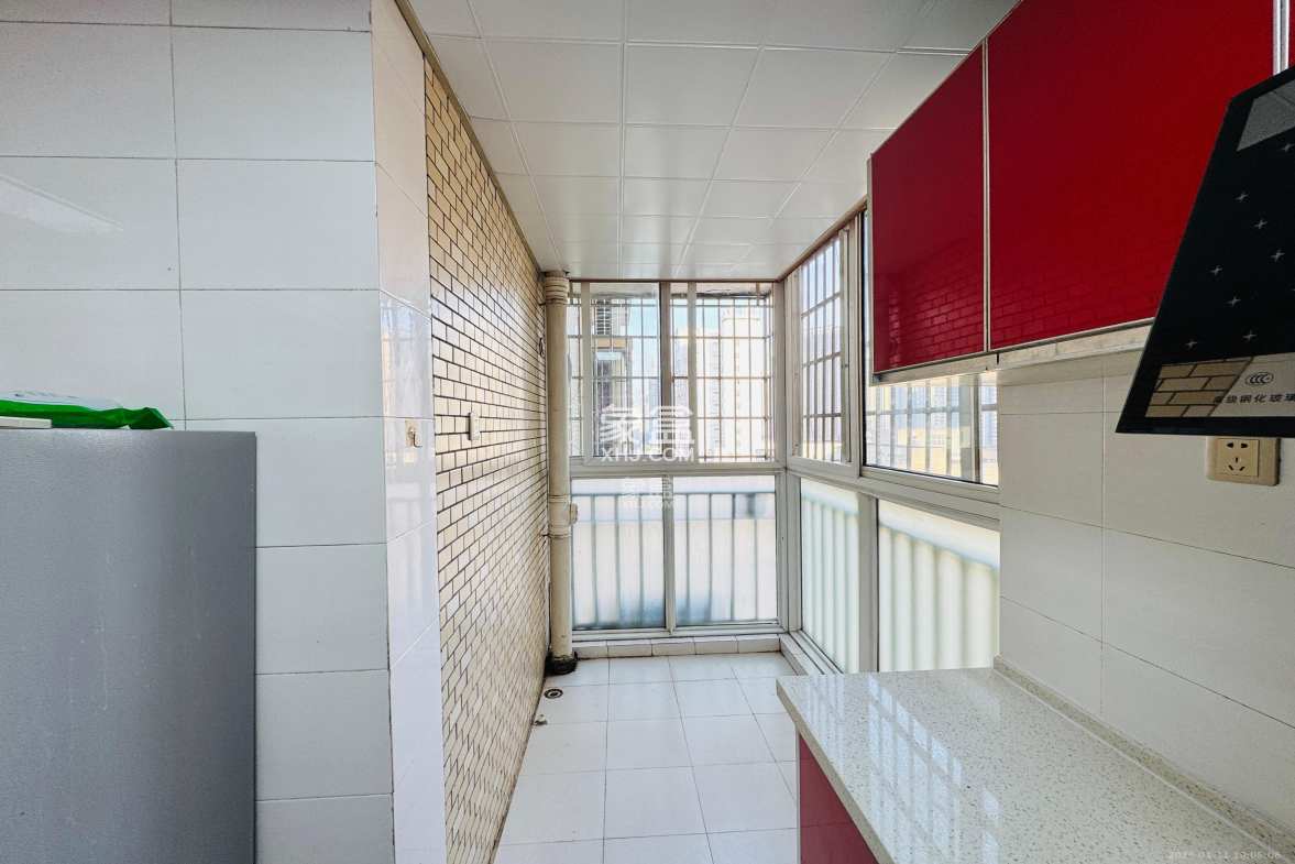 金碧文华 3室2厅2卫 2400.0元/月 金碧文华 3室2厅2卫 2400.0元/月室内图