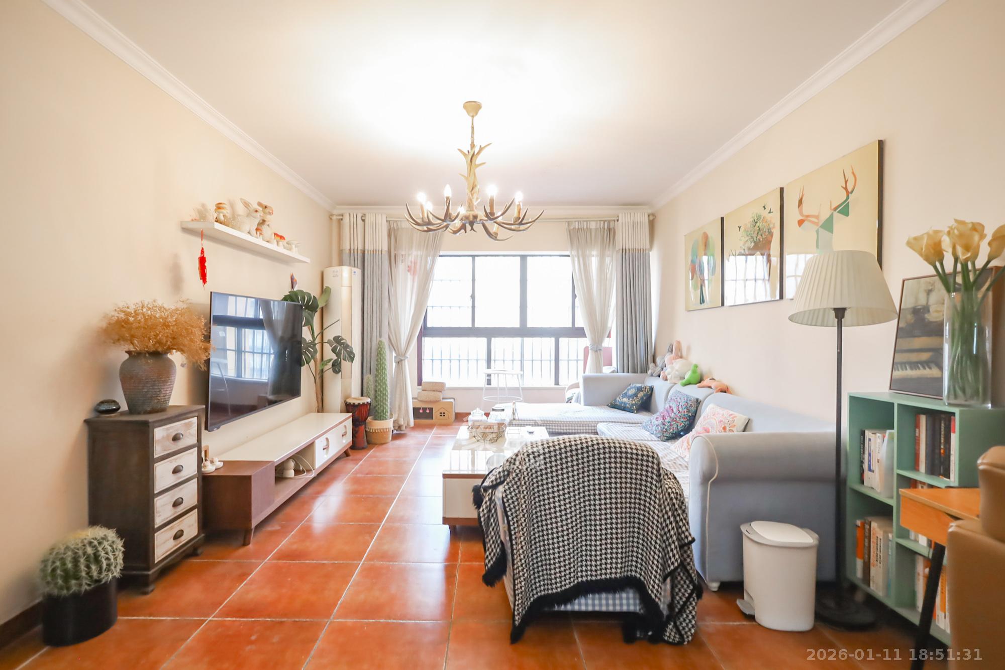 绿地中央广场  3室2厅2卫    126.0万