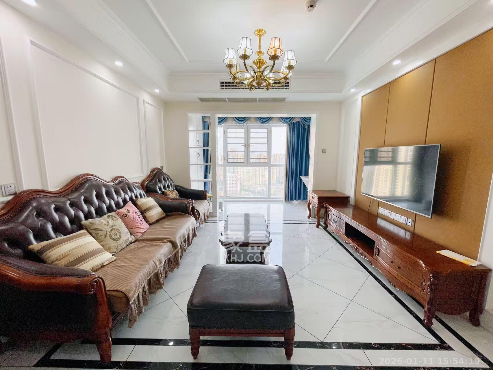 芙蓉别墅山庄（嘉湘华庭）  3室2厅1卫    3200.0元/月