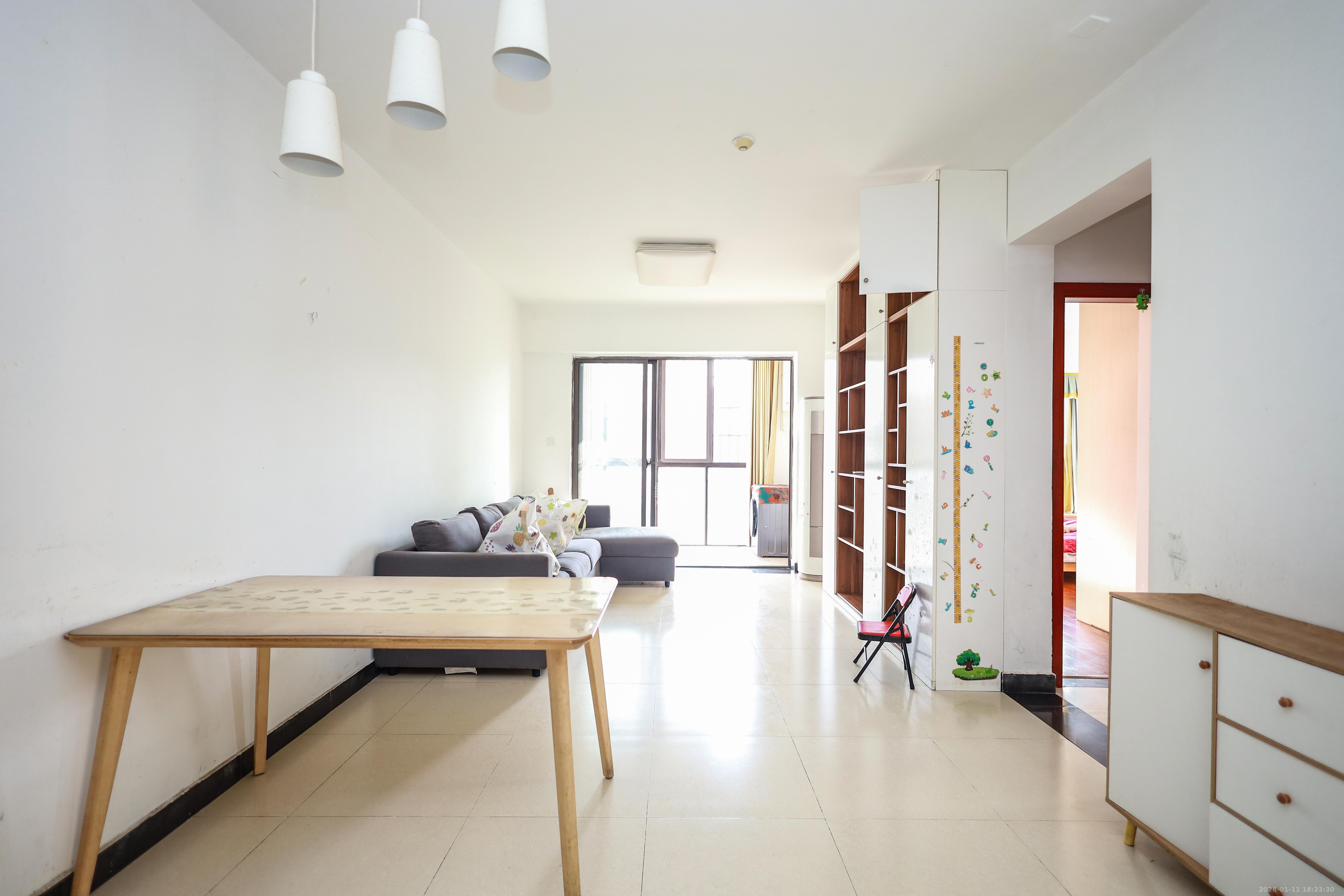 卓越蔚蓝海岸三期  2室2厅1卫    60.0万