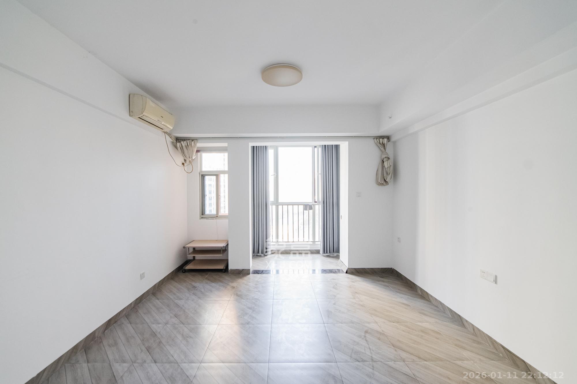 北辰三角洲E4区  1室1厅1卫    40.0万