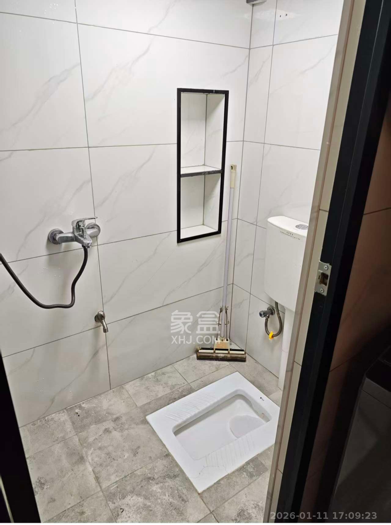 新城悦隽公园  1室1厅1卫    1300.0元/月室内图