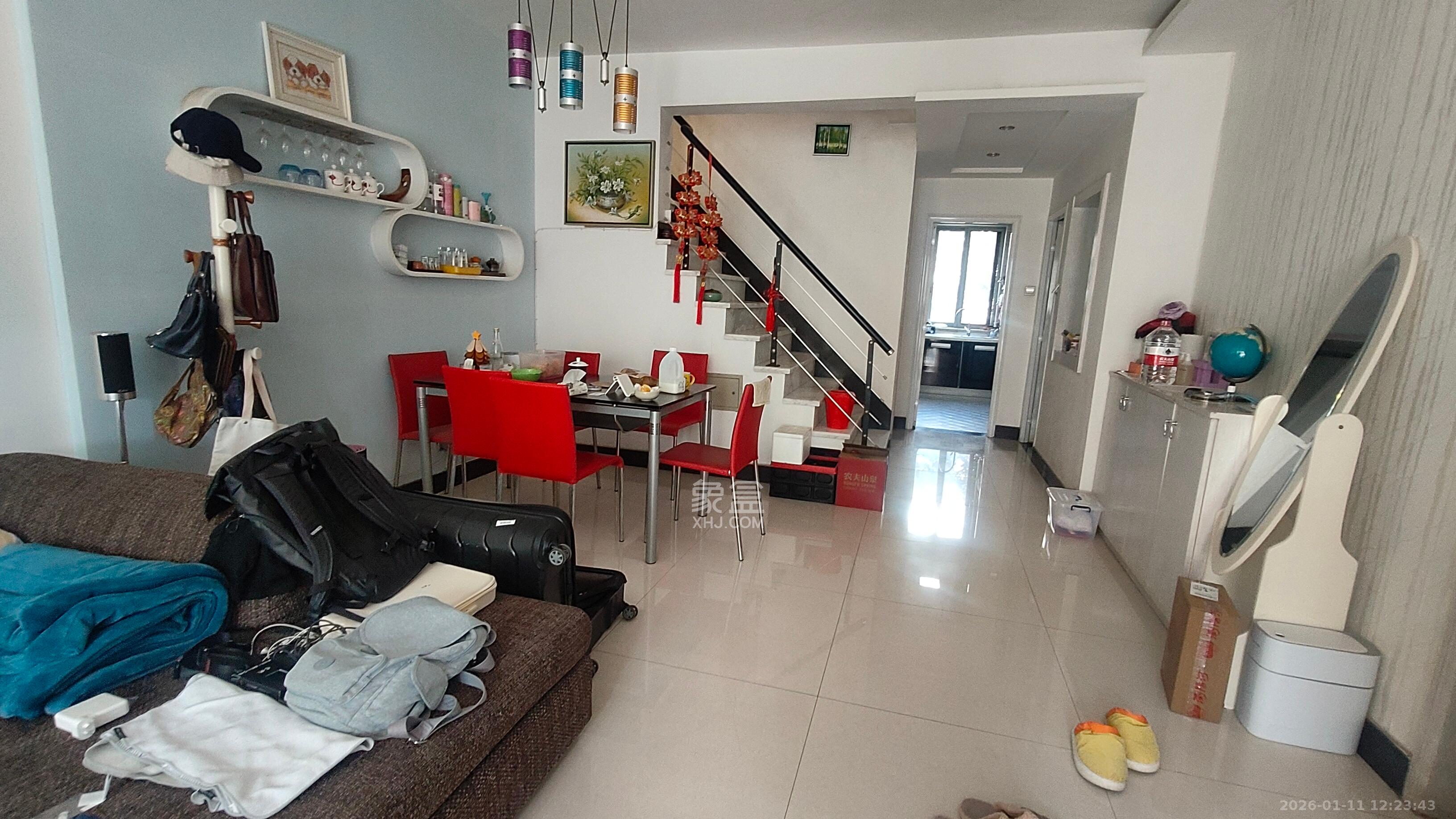 阳光100二期  4室2厅2卫    110.0万