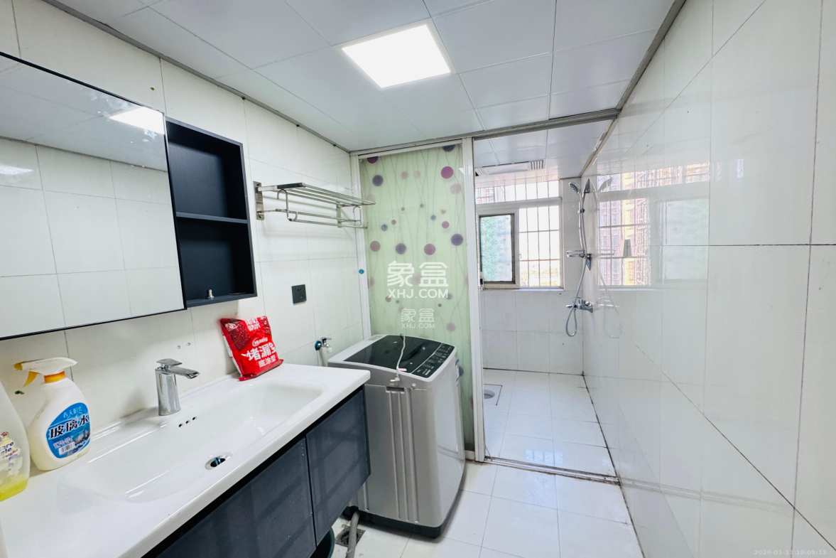 金碧文华 3室2厅2卫 2400.0元/月 金碧文华 3室2厅2卫 2400.0元/月室内图