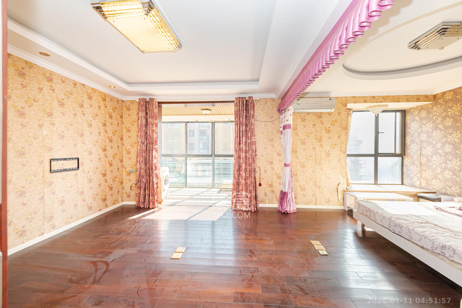 珠江东方明珠（新地东方明珠）一二期  2室2厅1卫    43.8万