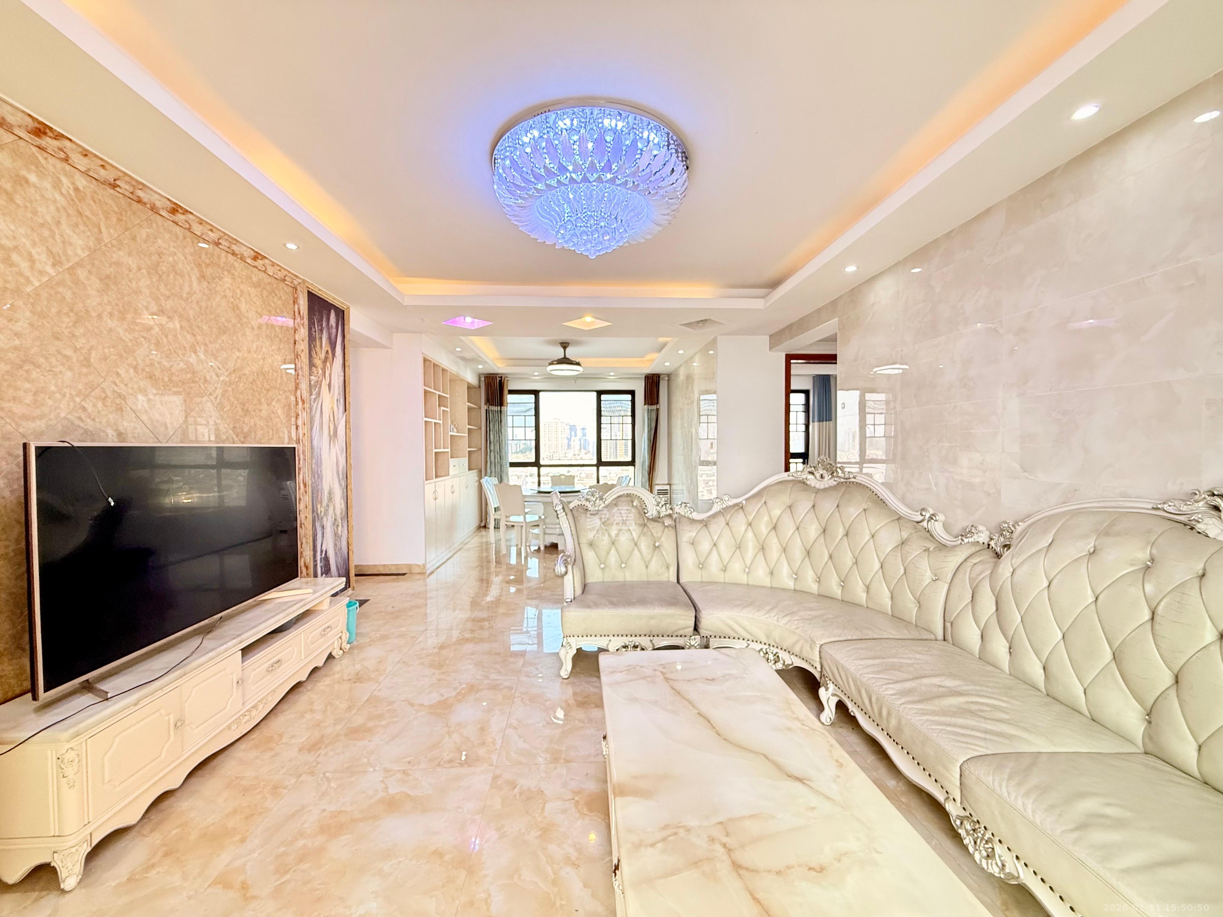 振业城一期  4室2厅2卫    3600.0元/月