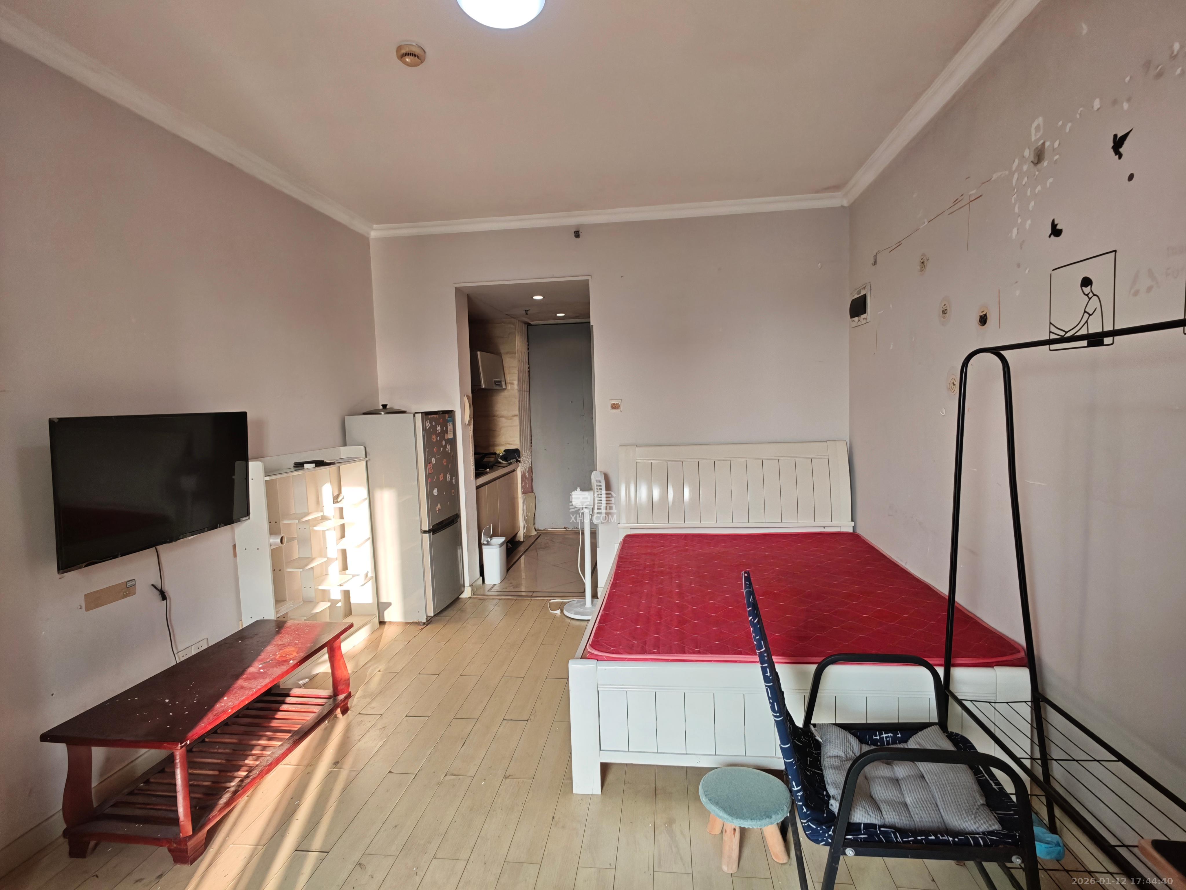 万科城市花园  1室1厅1卫    1300.0元/月