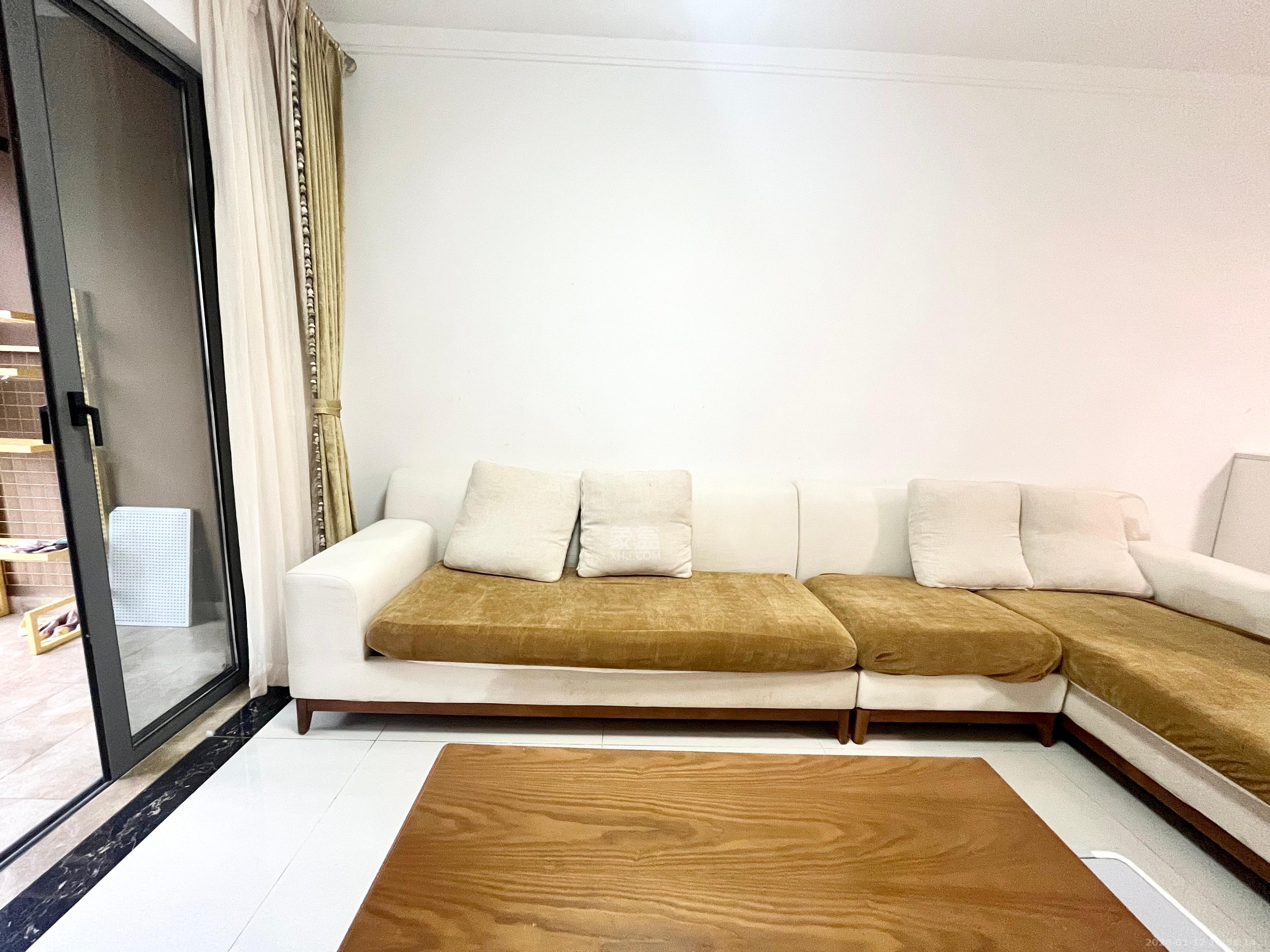 珠江郦城公园1号  3室2厅1卫    2800.0元/月