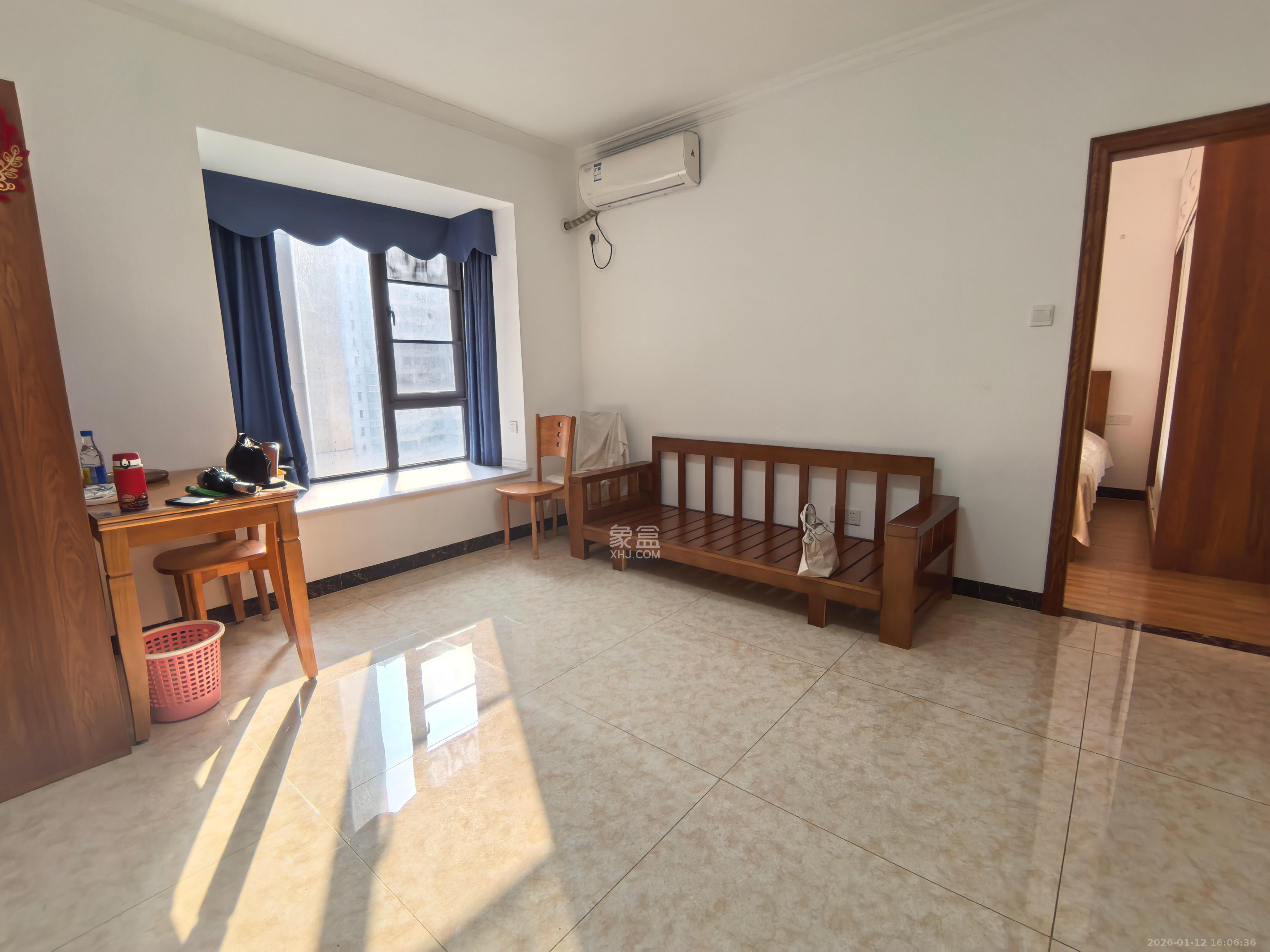 新新花园  2室2厅1卫    2000.0元/月