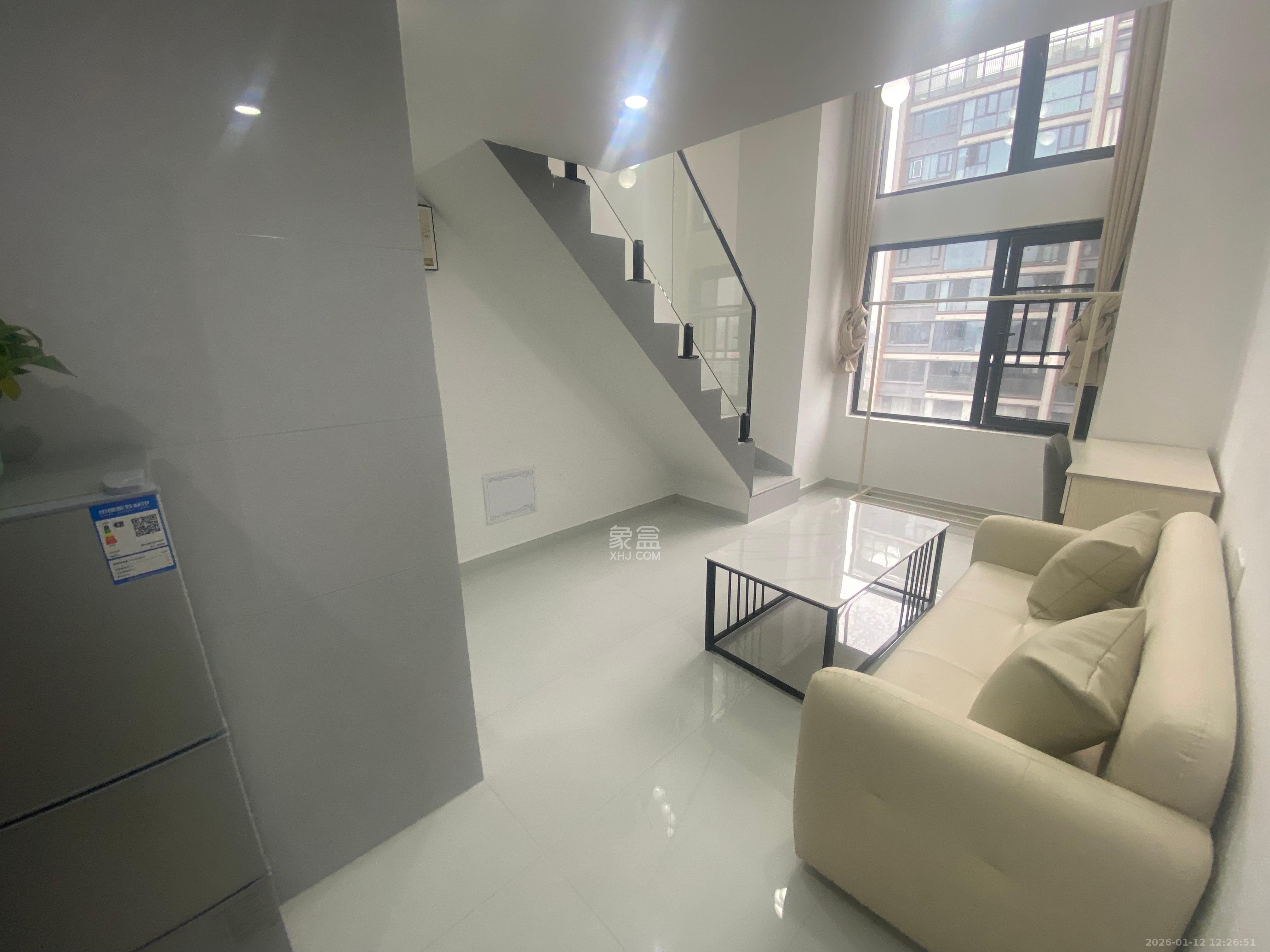 金地峯范  1室1厅1卫    2000.0元/月