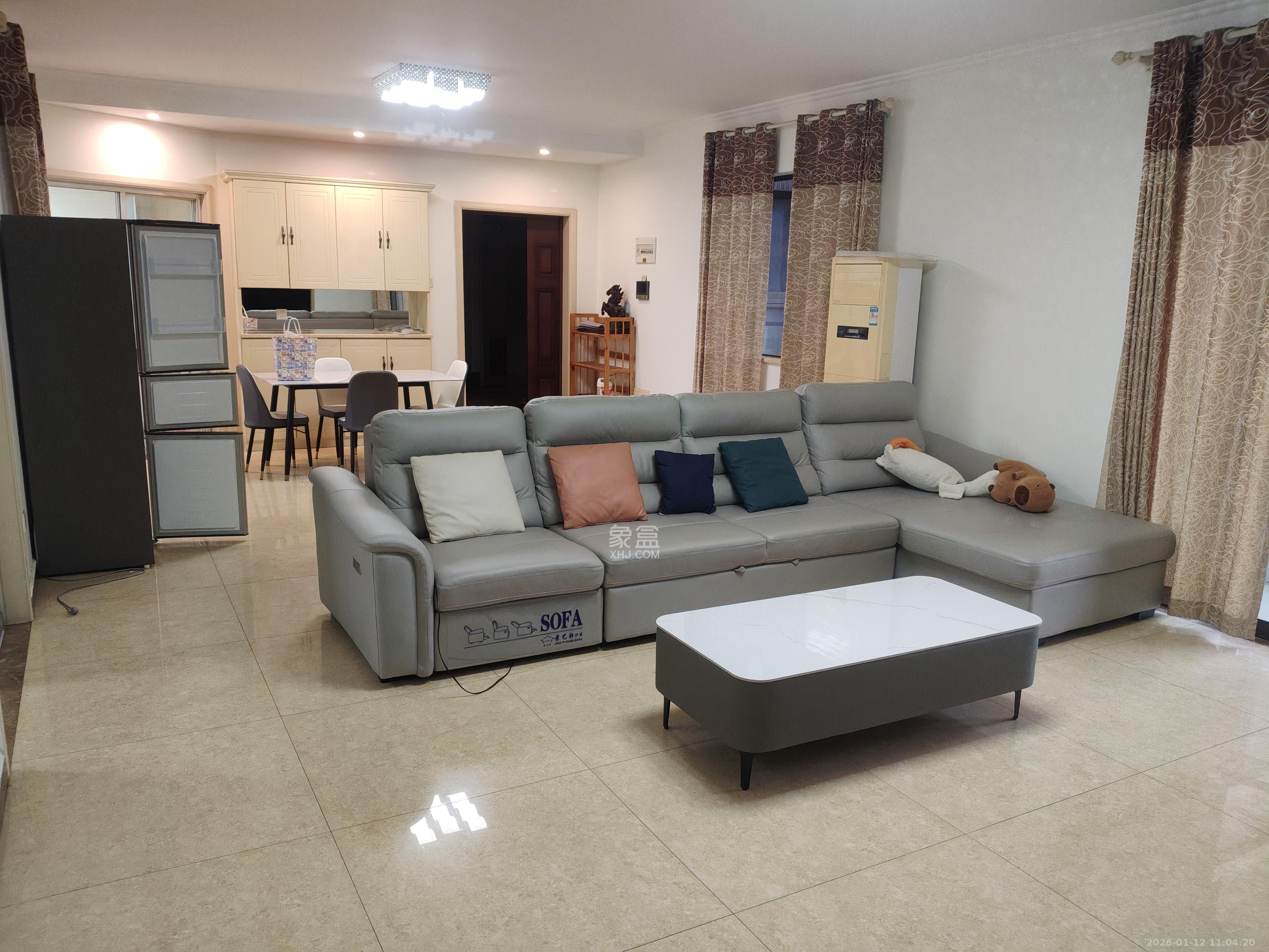 湘域熙岸  4室2厅2卫    3200.0元/月