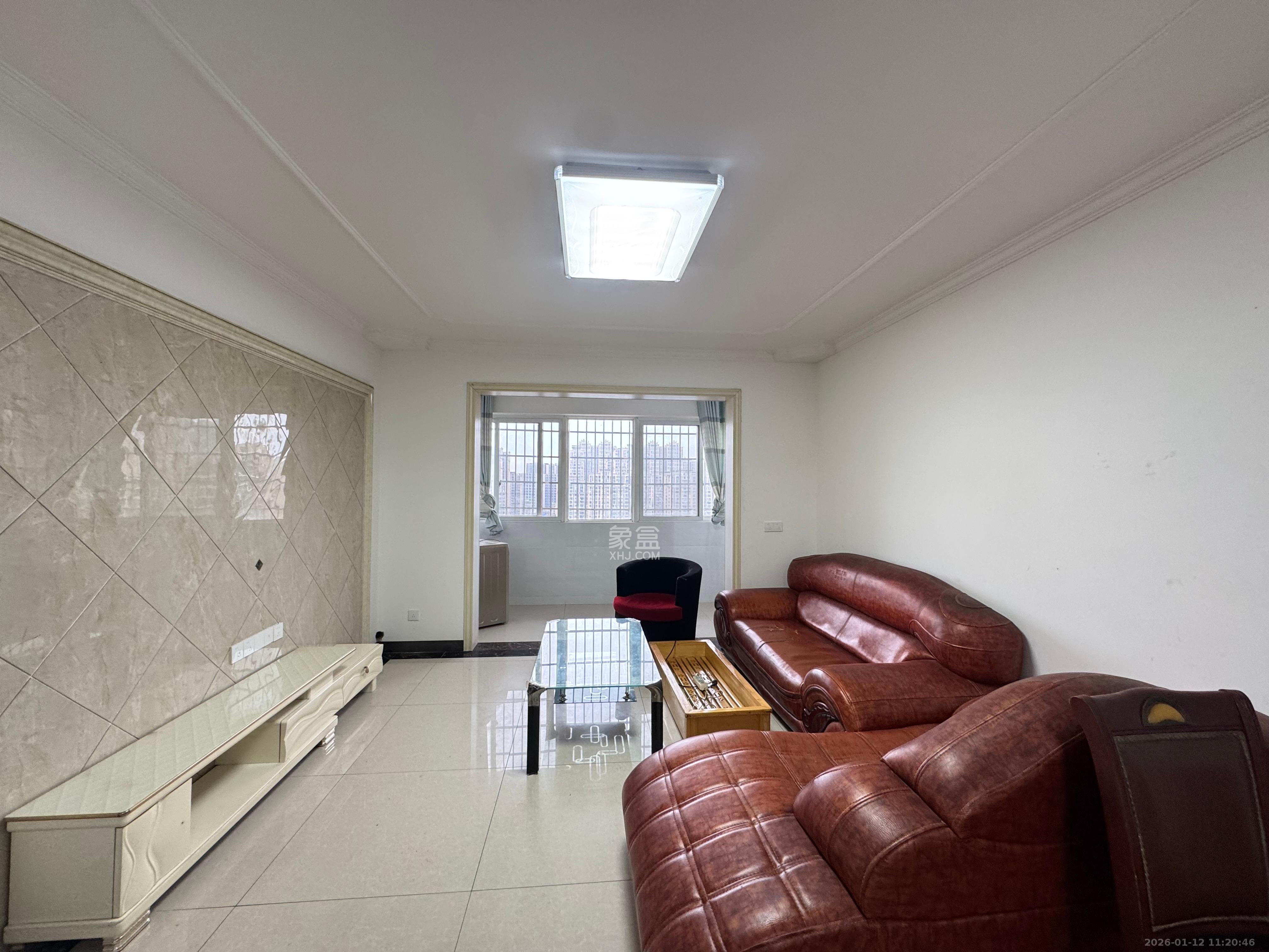 星城新宇黎锦苑  3室2厅2卫    2400.0元/月