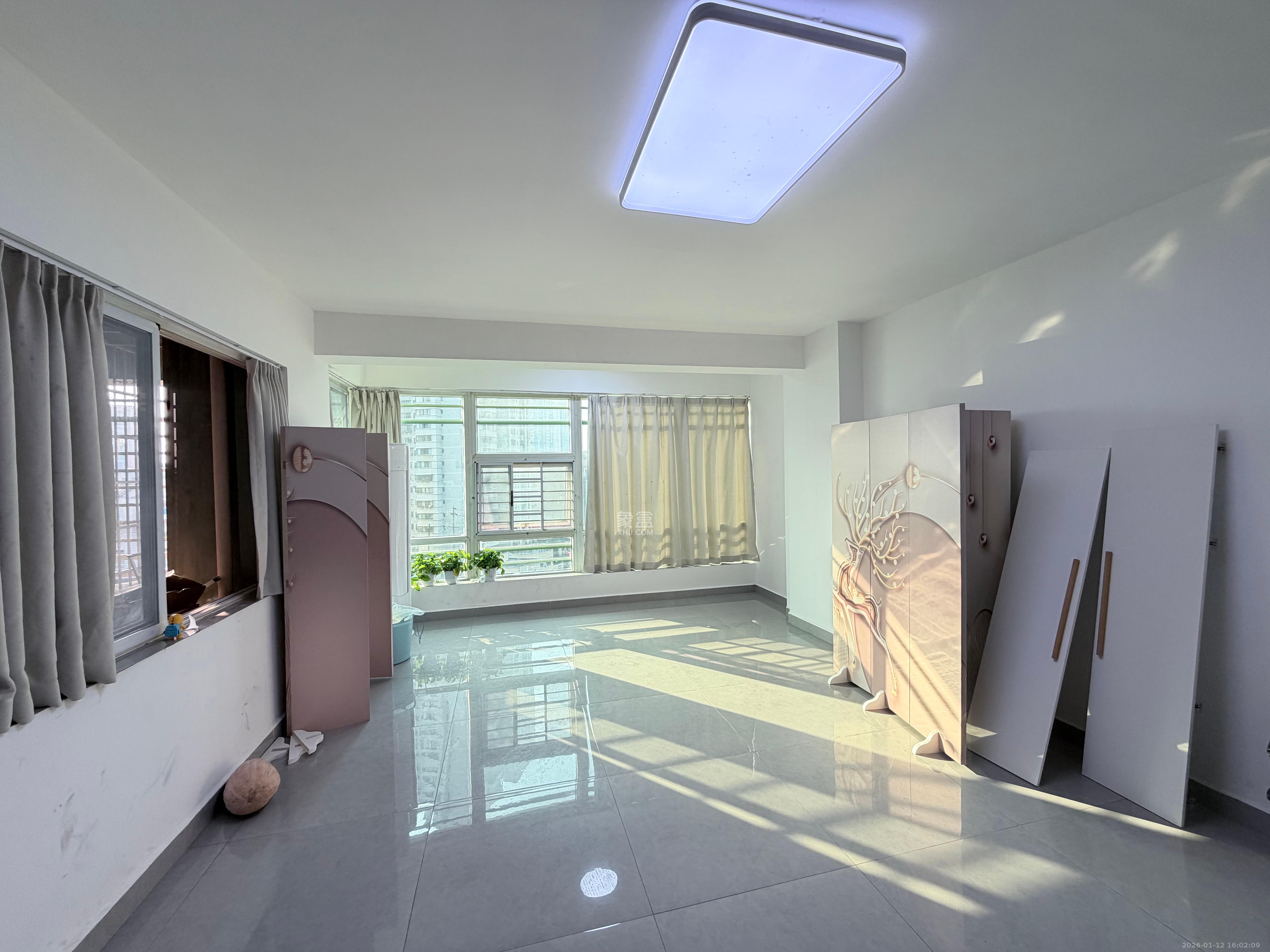 佳天国际新城  3室2厅2卫    3600.0元/月