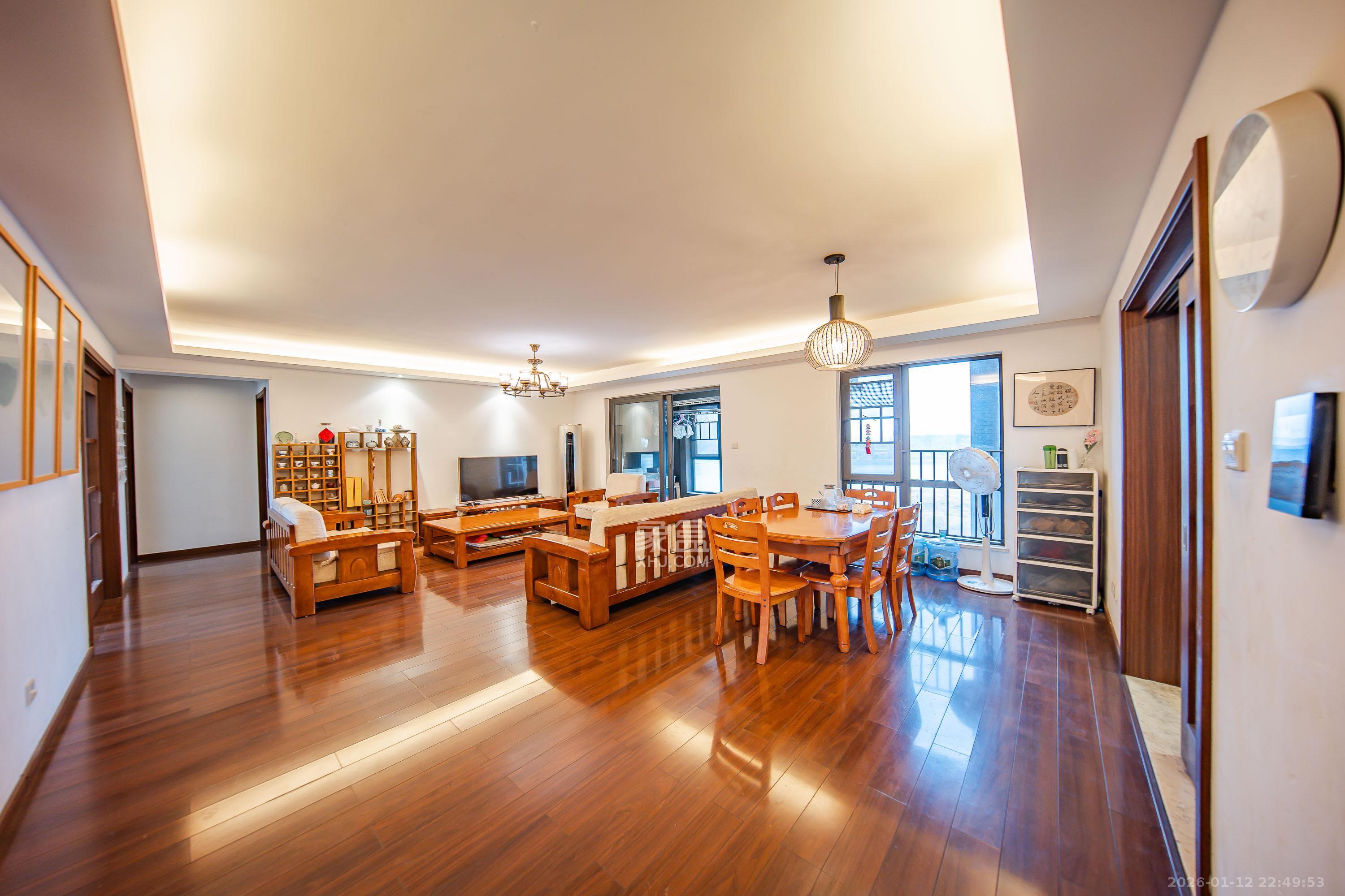 万科金域缇香  4室2厅2卫    188.0万