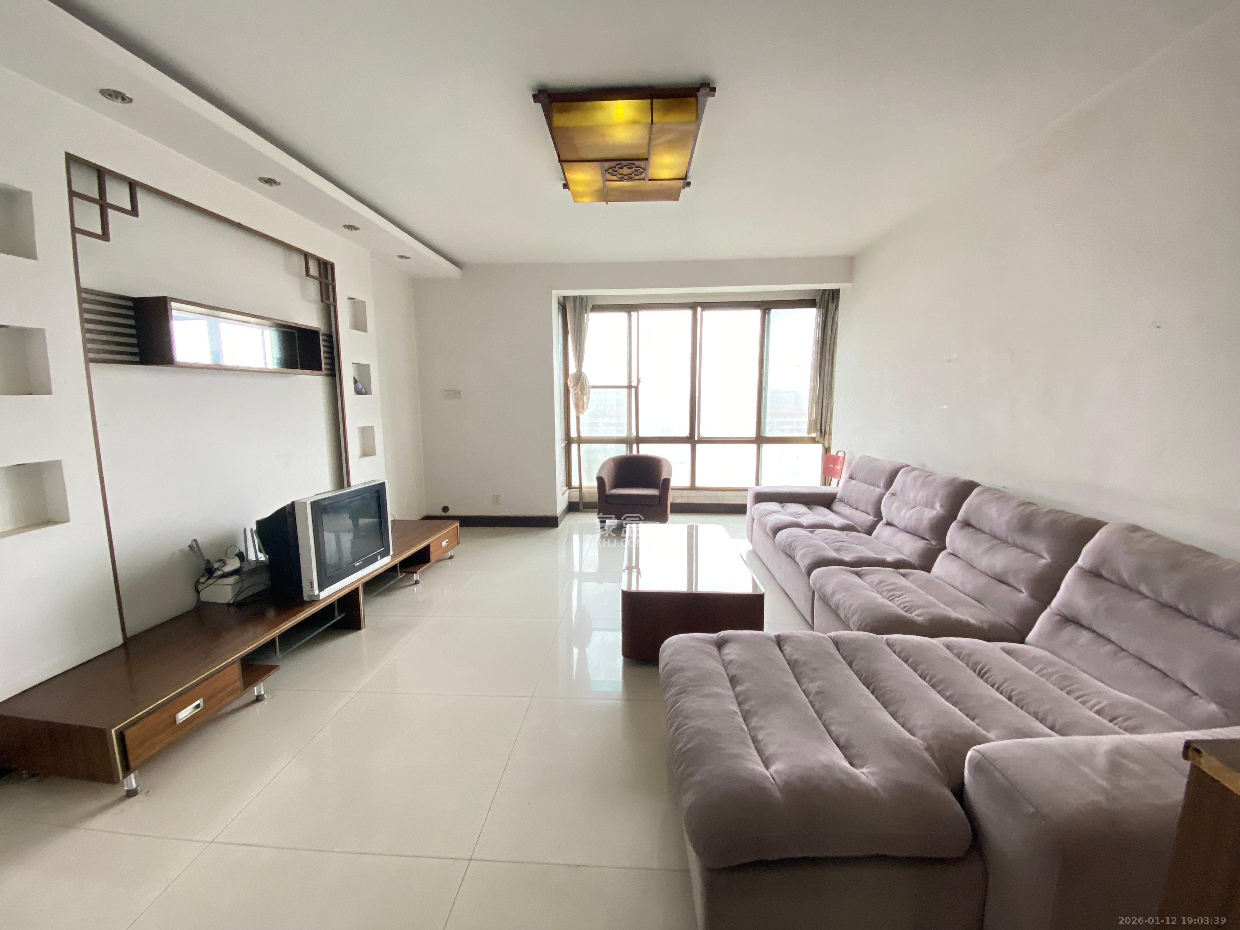 新世纪家园  3室2厅2卫    2700.0元/月