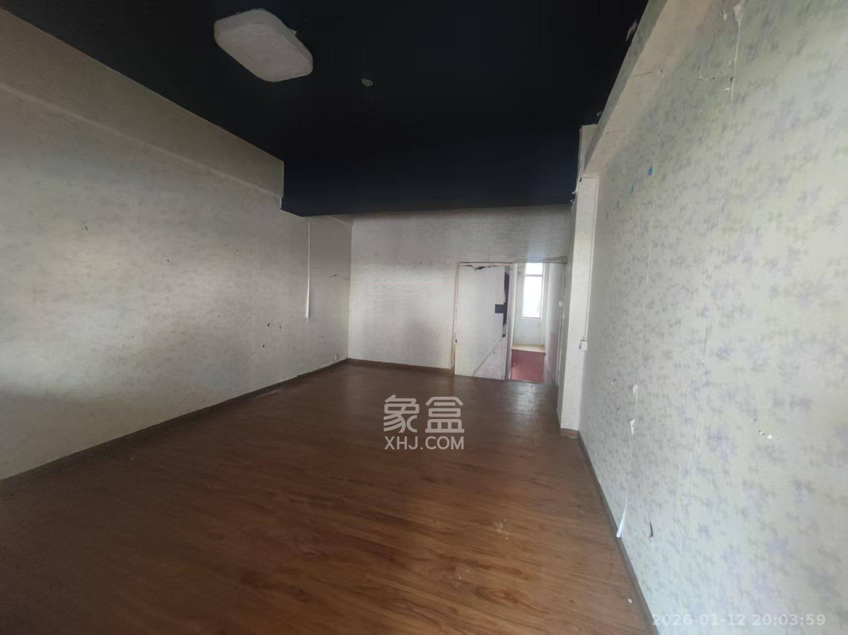 山水人家一二期   103.27㎡      2100.0元/月室内图