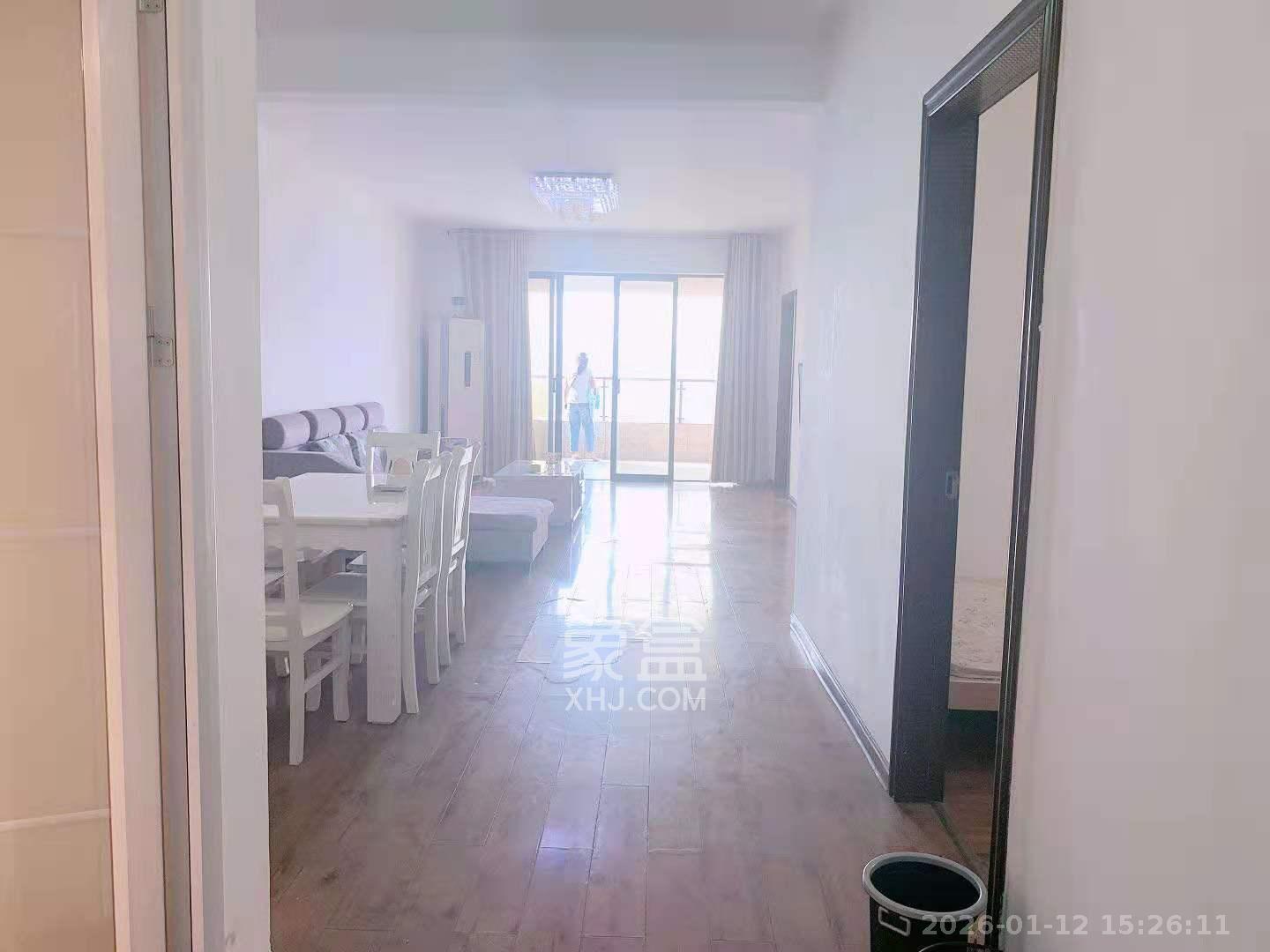 双湾国际（湘江御景花园）  3室2厅2卫    2300.0元/月