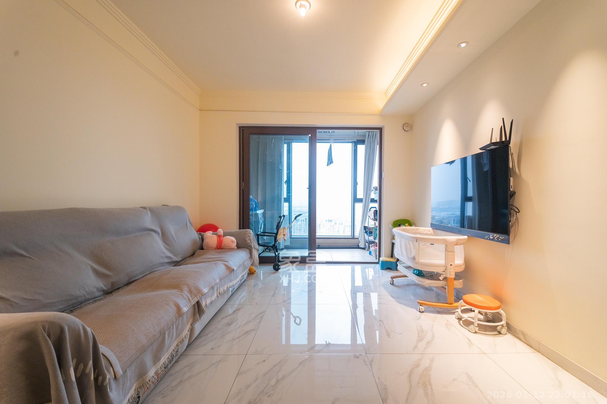 碧桂园中央花园  3室1厅2卫    85.0万