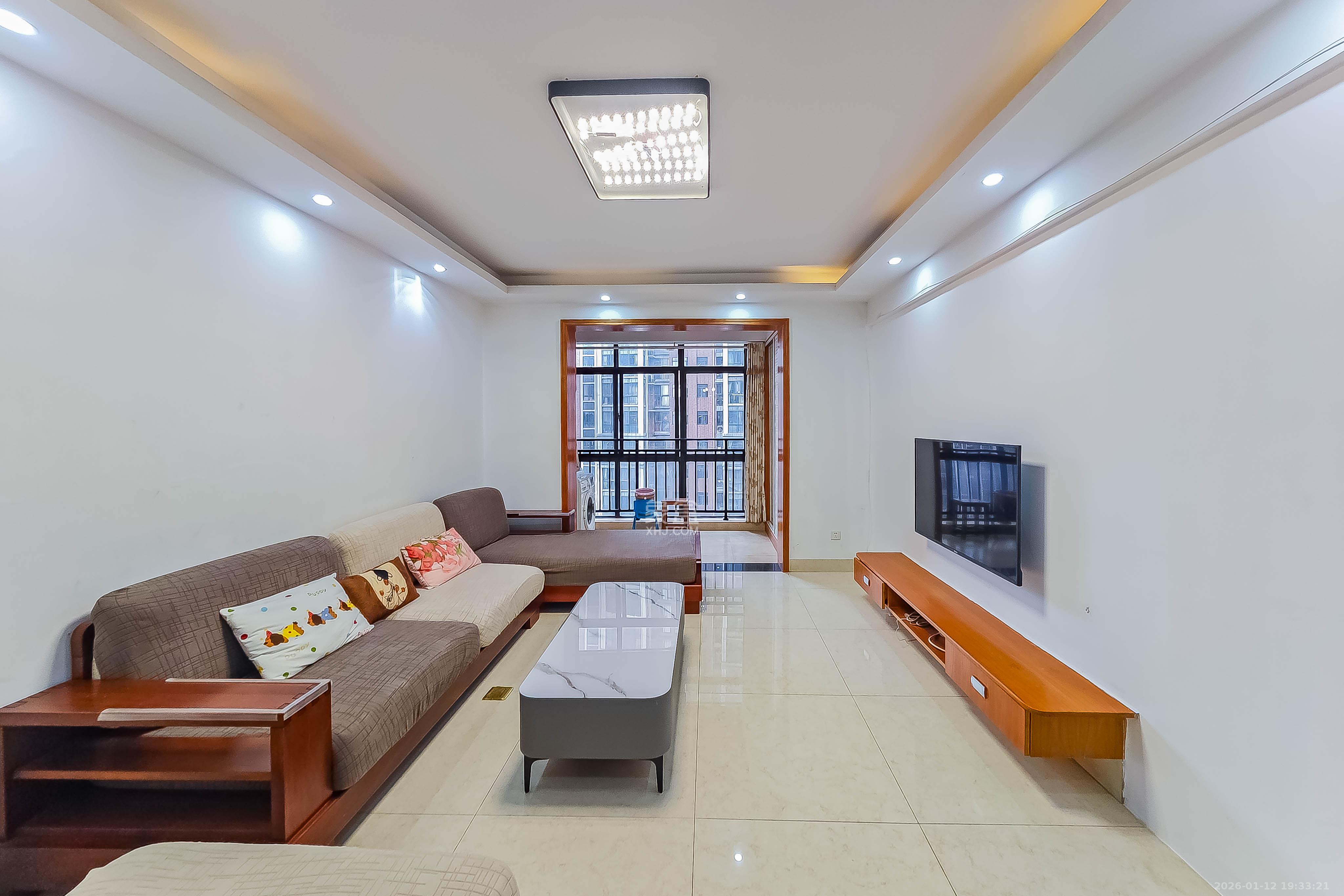 海拔东方  2室2厅1卫    68.0万