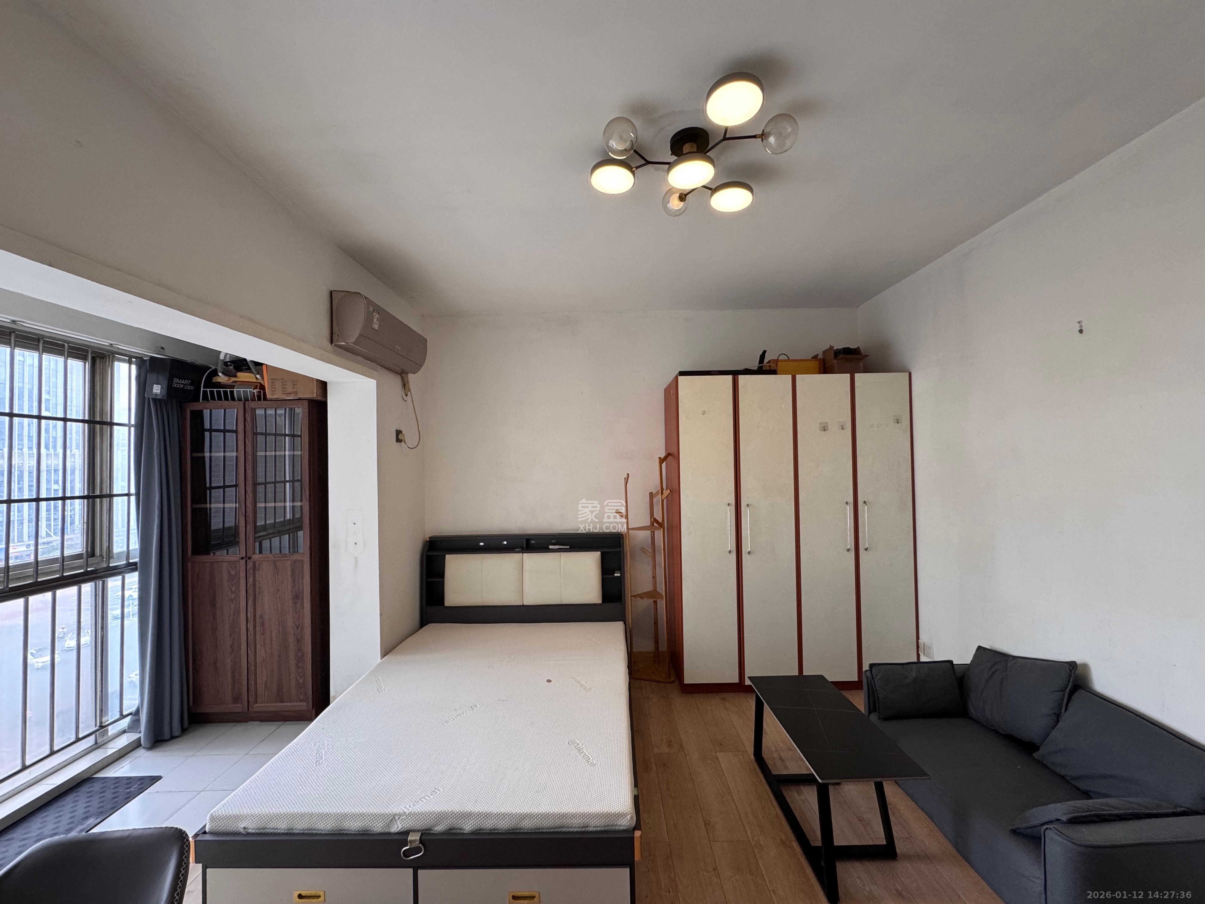 左岸右岸  1室1厅1卫    2000.0元/月