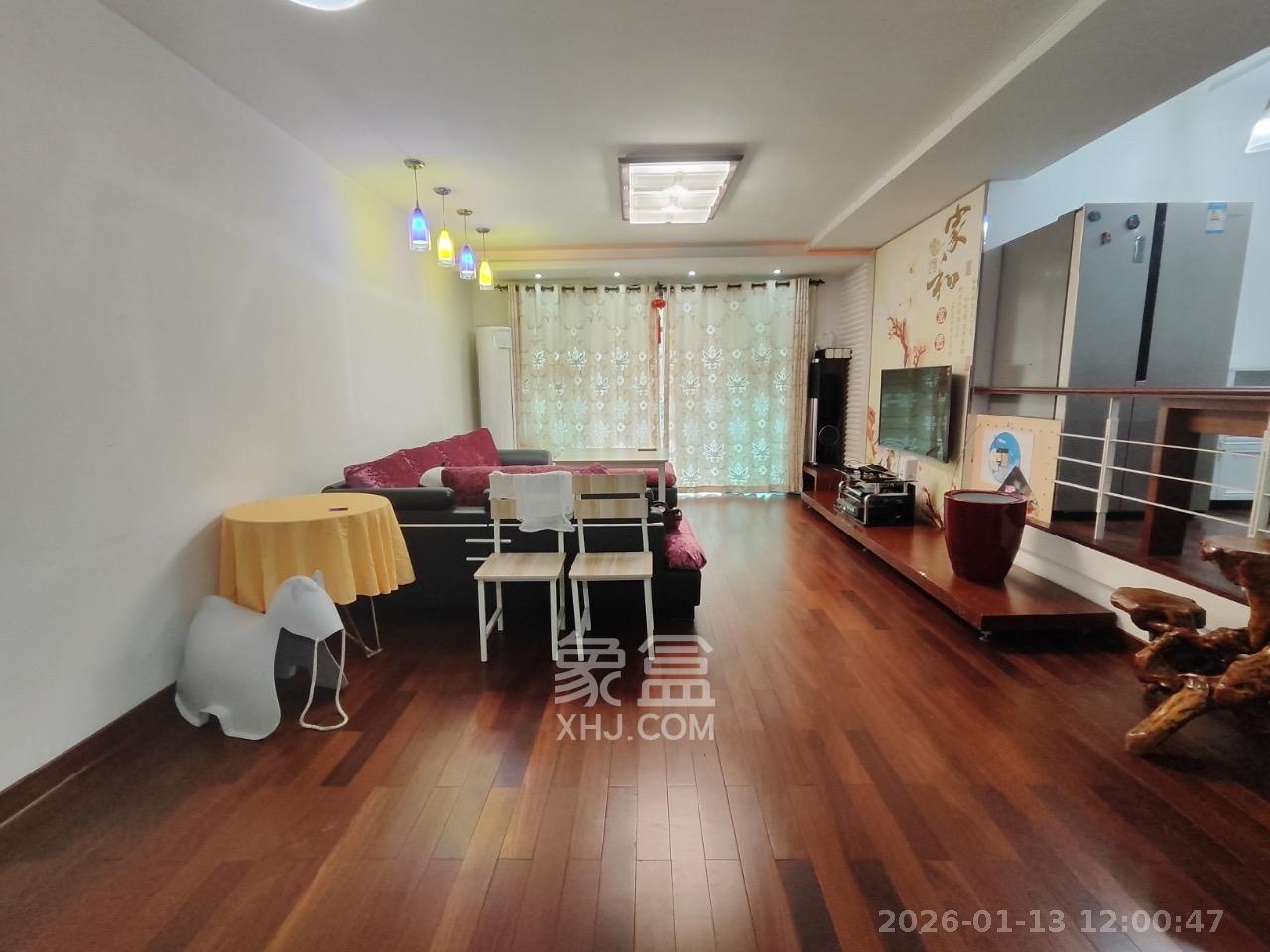 王府花园  4室2厅2卫    4000.0元/月