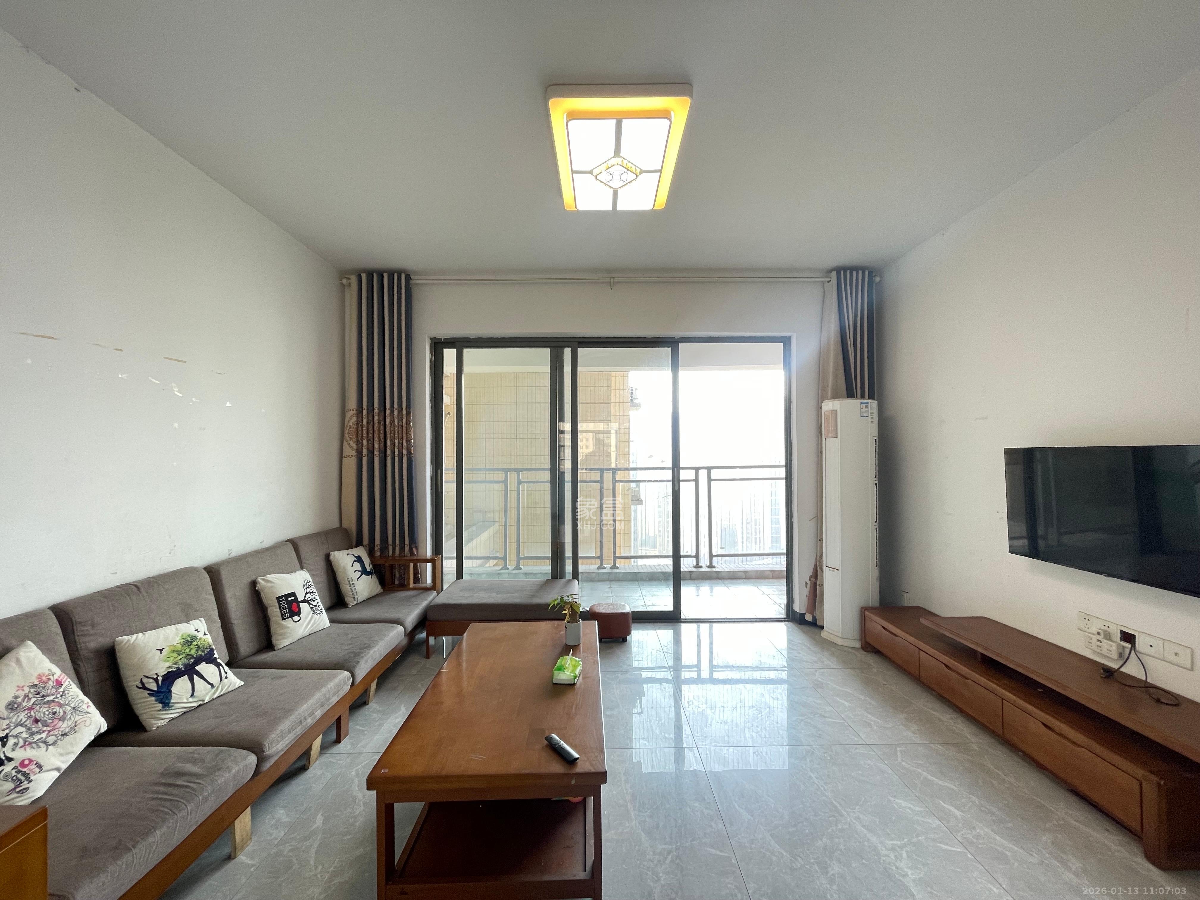 中交中央公园D2区  3室2厅2卫    2600.0元/月