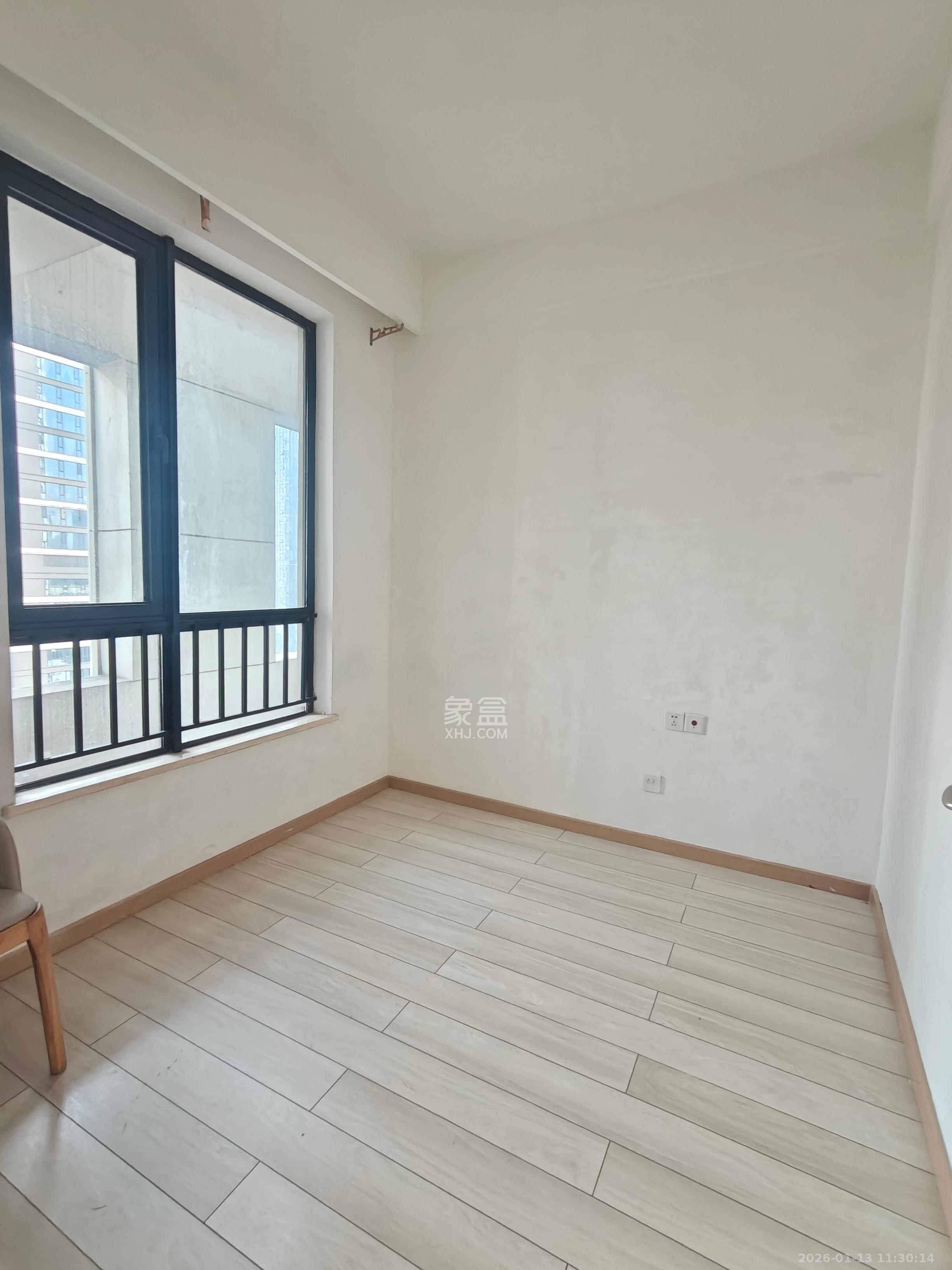 启迪协信中心  2室1厅1卫    2400.0元/月