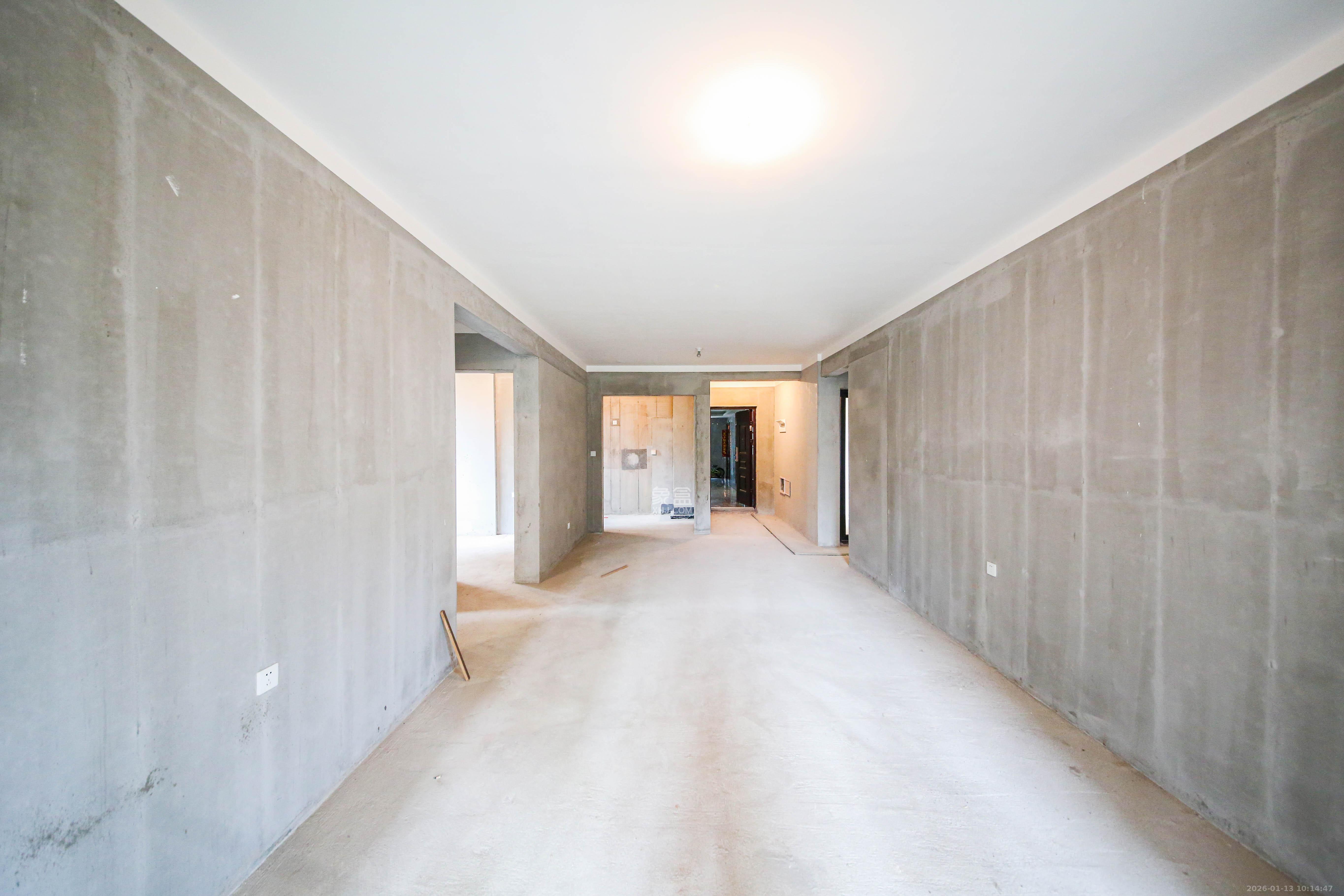 中建钰和城E区  4室2厅2卫    180.0万