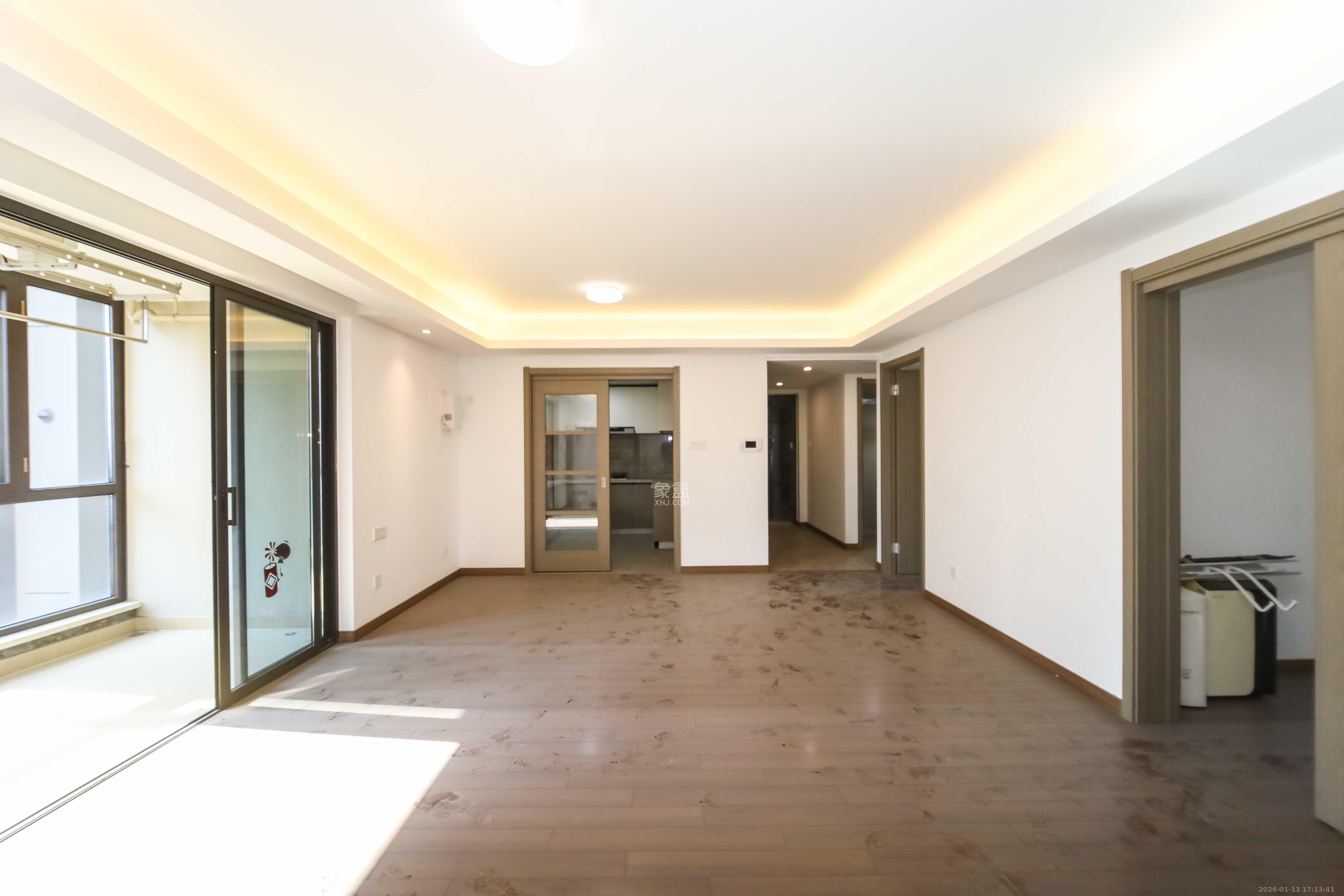 万科金域蓝湾  4室2厅2卫    175.0万