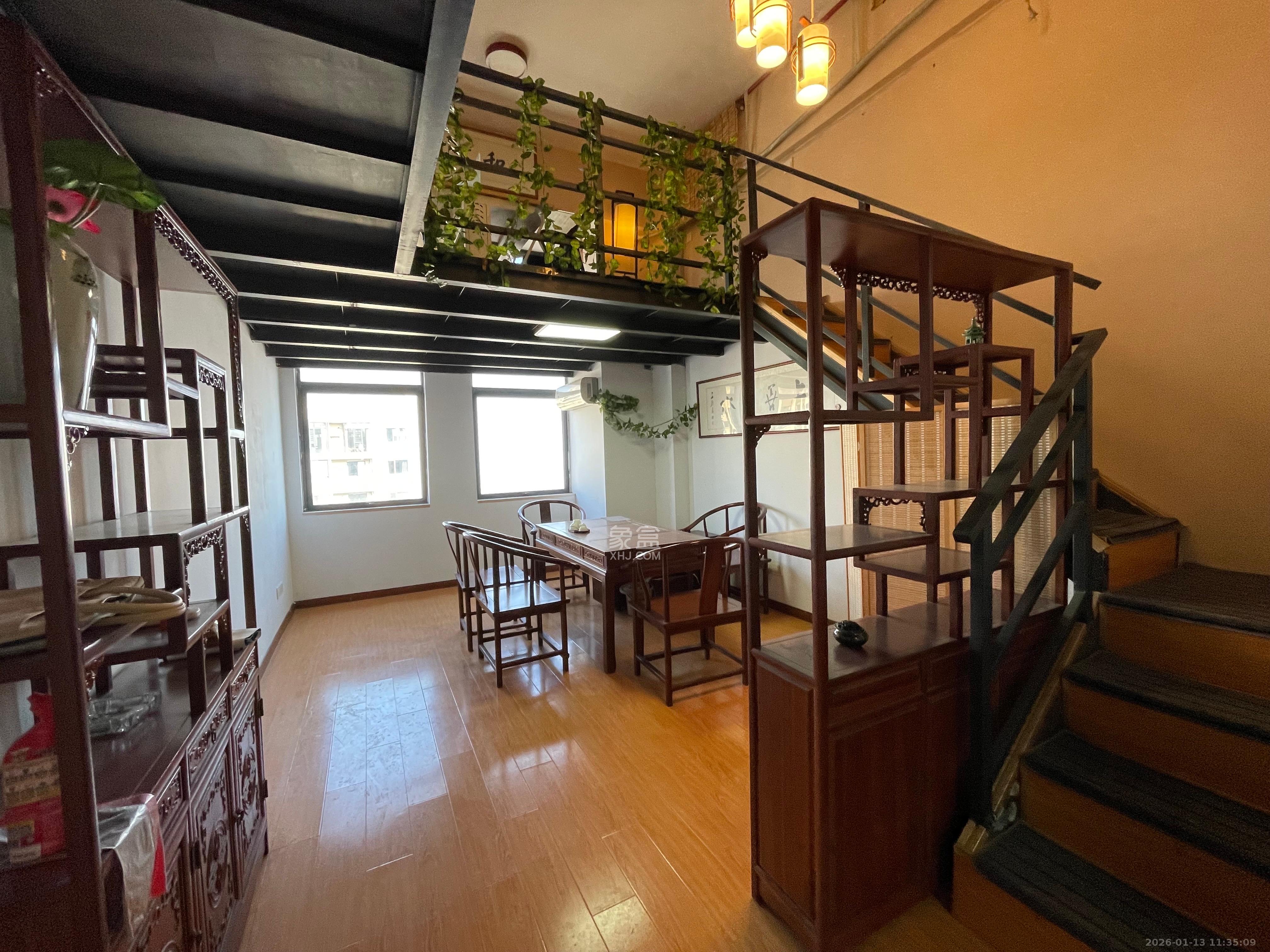 华润置地广场二期  2室1厅1卫    1600.0元/月