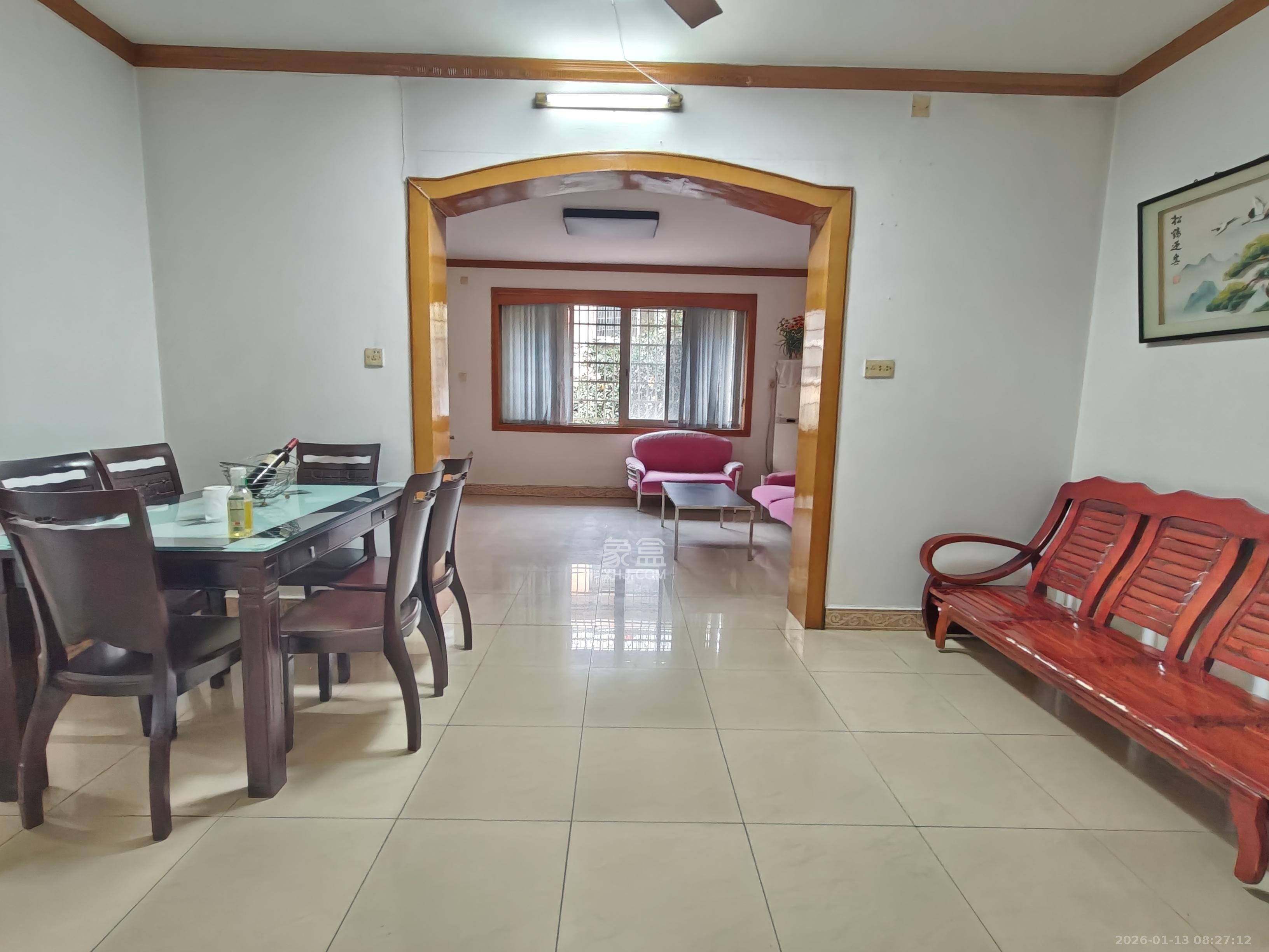 燕山街社区  2室1厅1卫    1800.0元/月