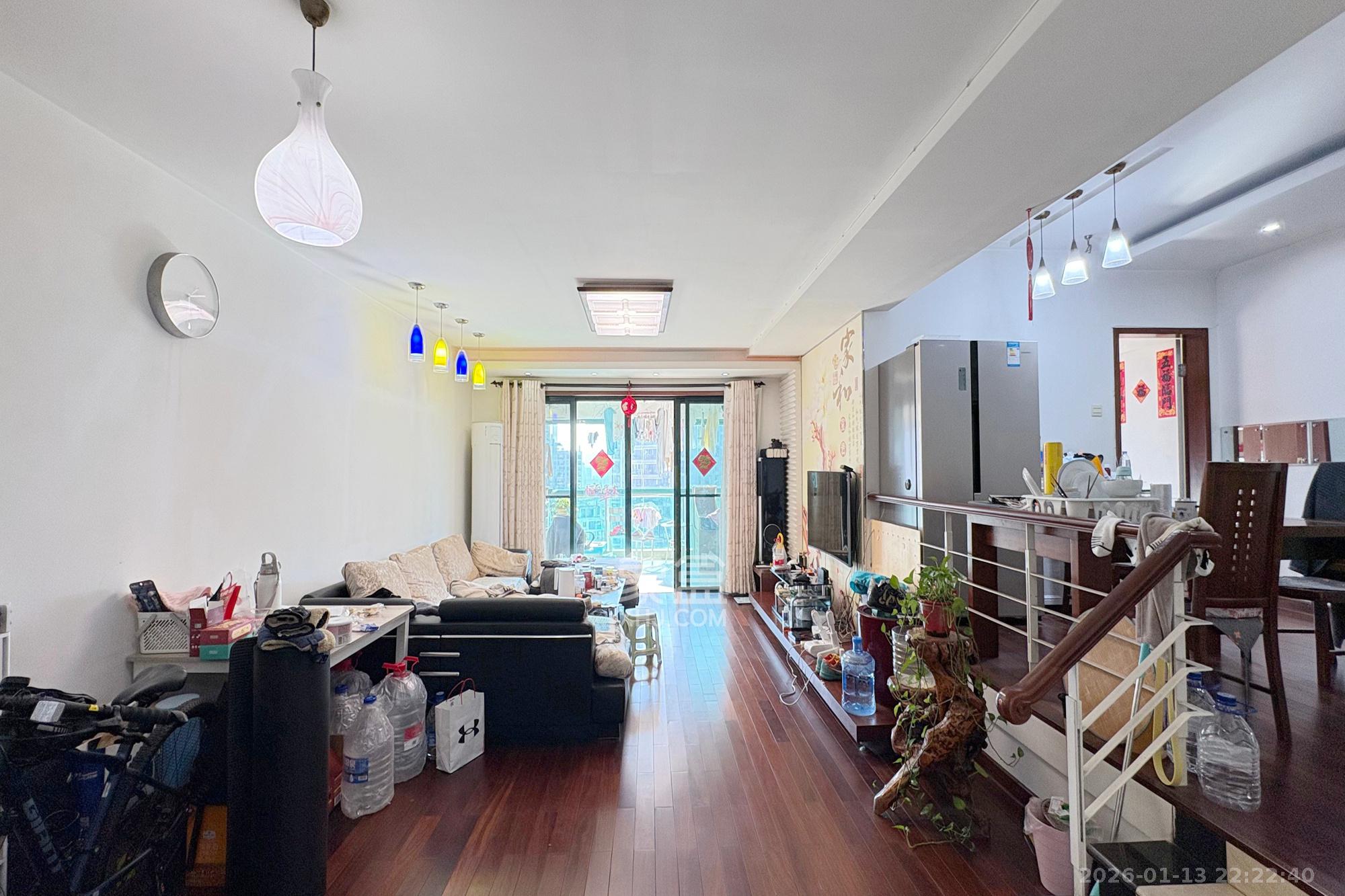 王府花园  4室2厅1卫    332.0万