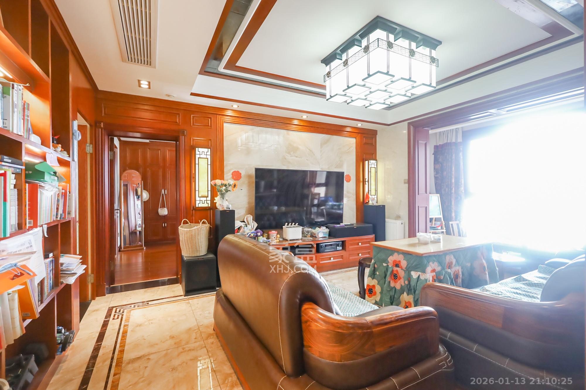 世茂外滩里（世茂铂翠湾三期）  4室2厅2卫    343.0万